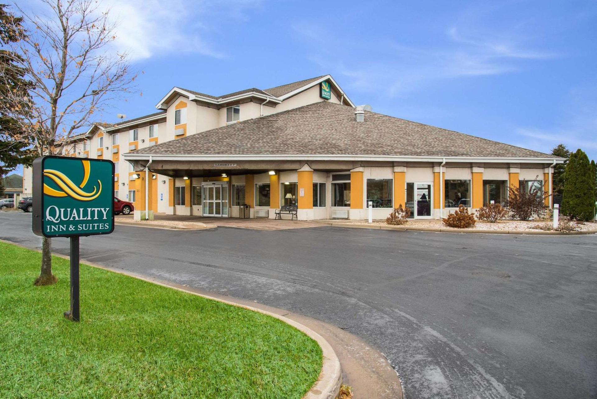 Quality Inn & Suites Menomonie — hotel in Menomonie