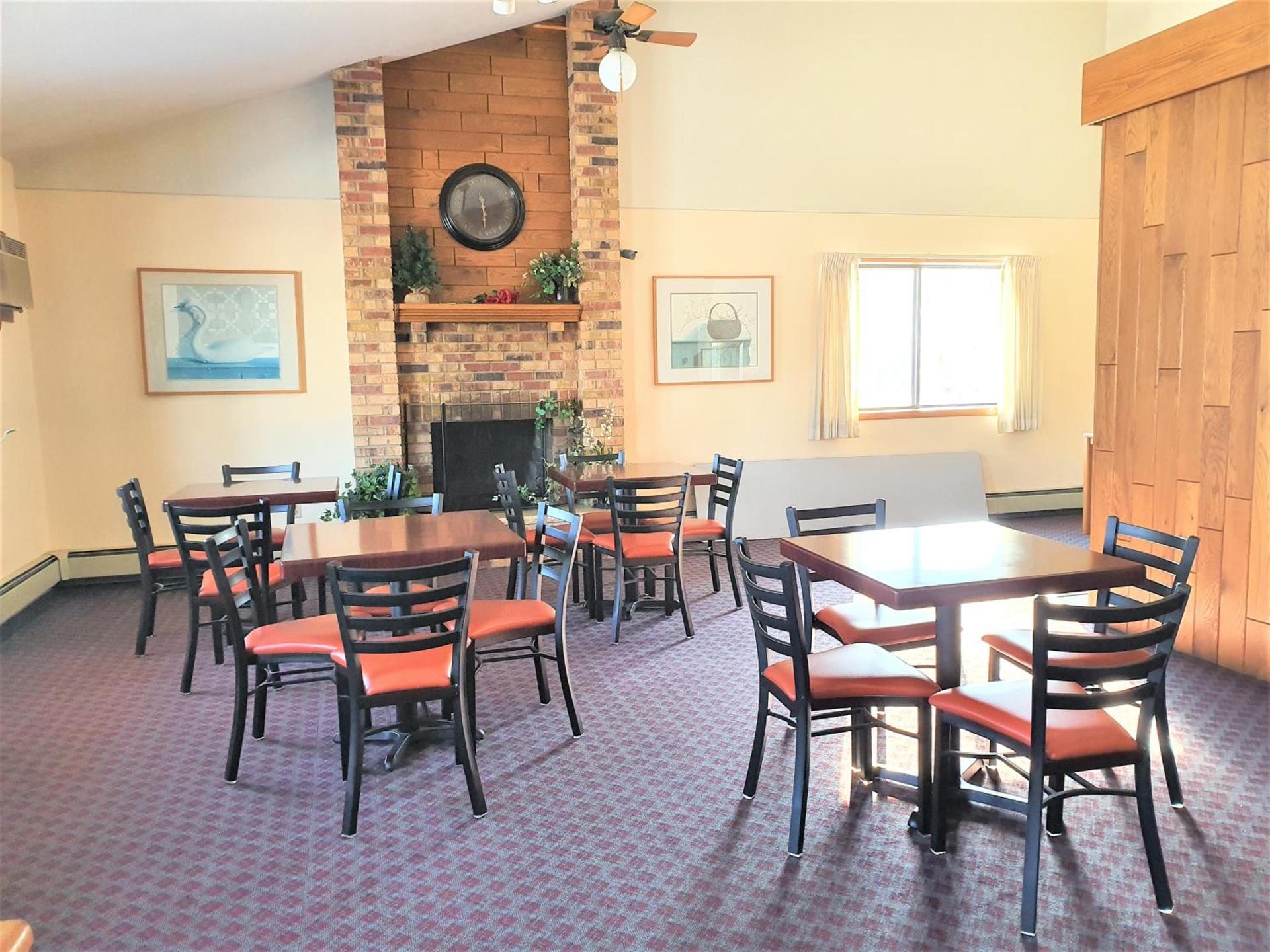 AmeriVu Inn & Suites-Avon photo 2