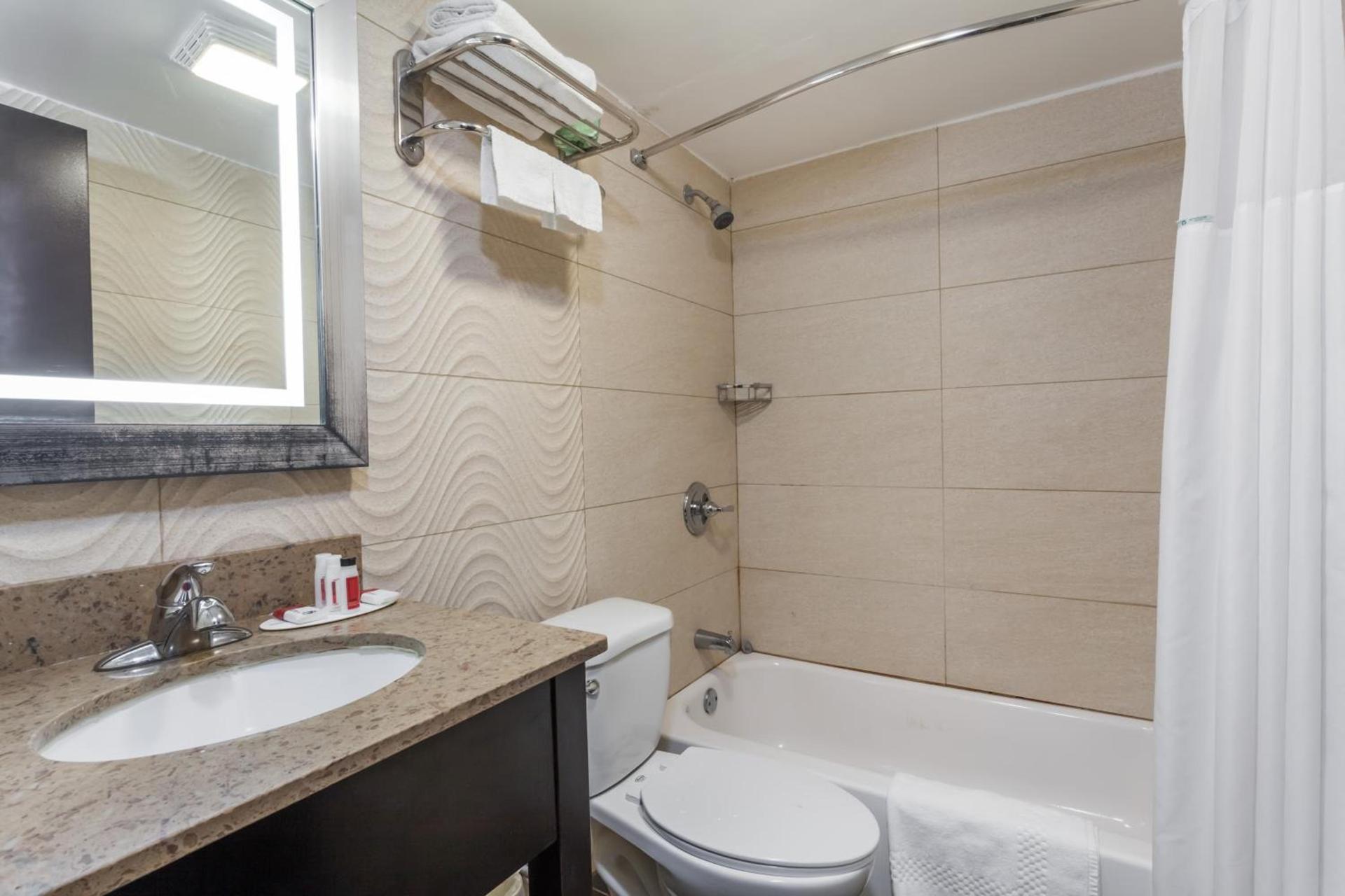 Travelodge by Wyndham South Hackensack photo 4