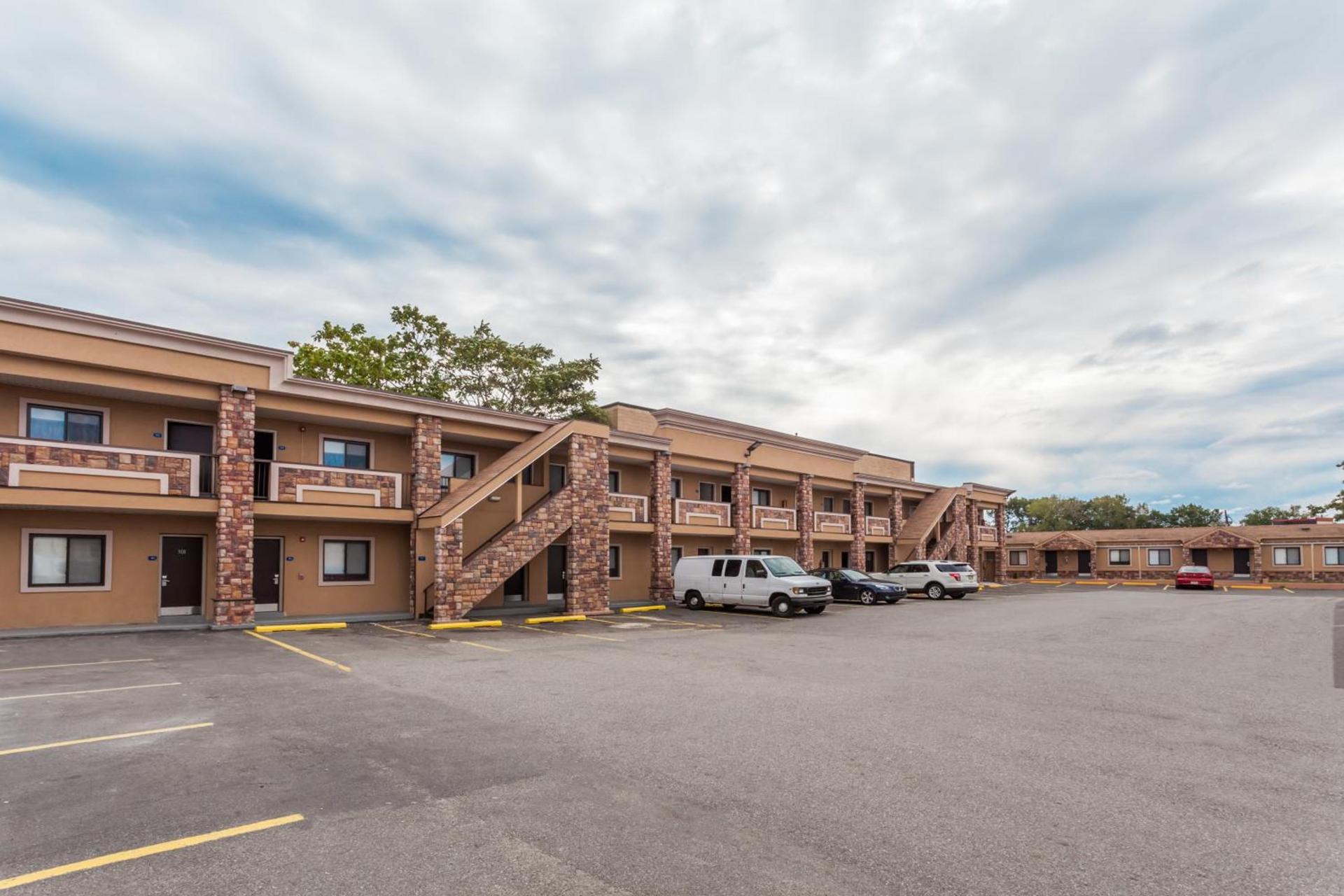 Travelodge by Wyndham South Hackensack photo 10