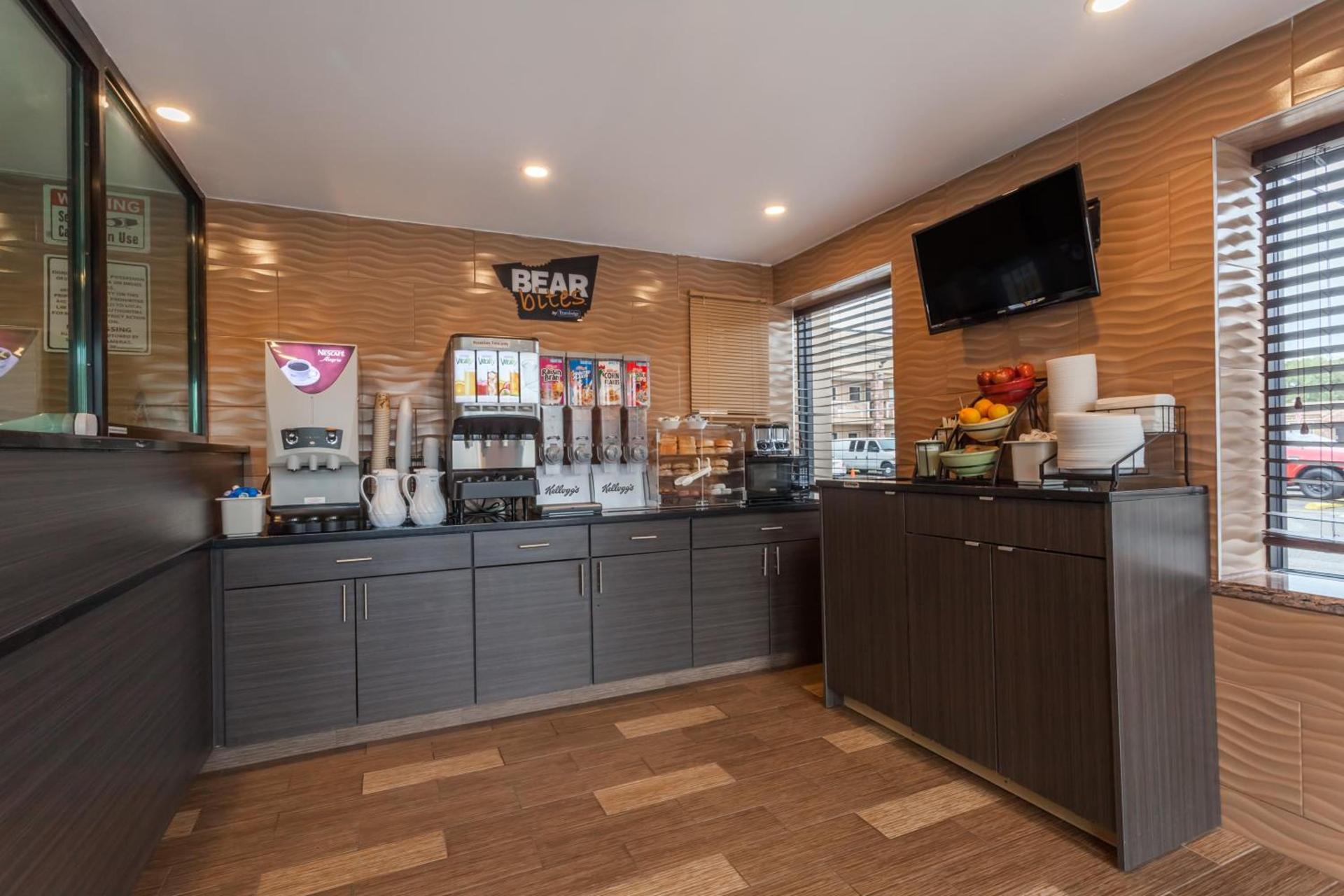 Travelodge by Wyndham South Hackensack photo 16