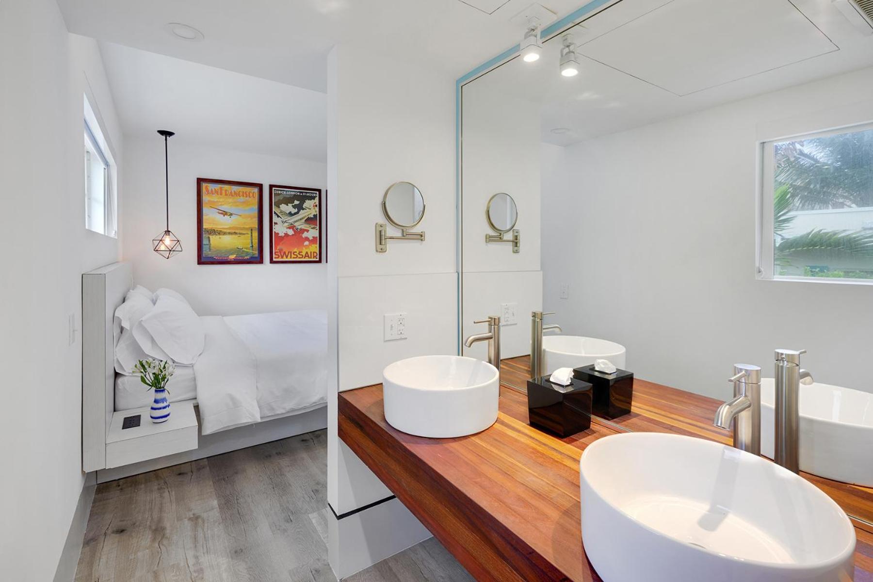 Ocean Treasure Beachside Suites photo 42