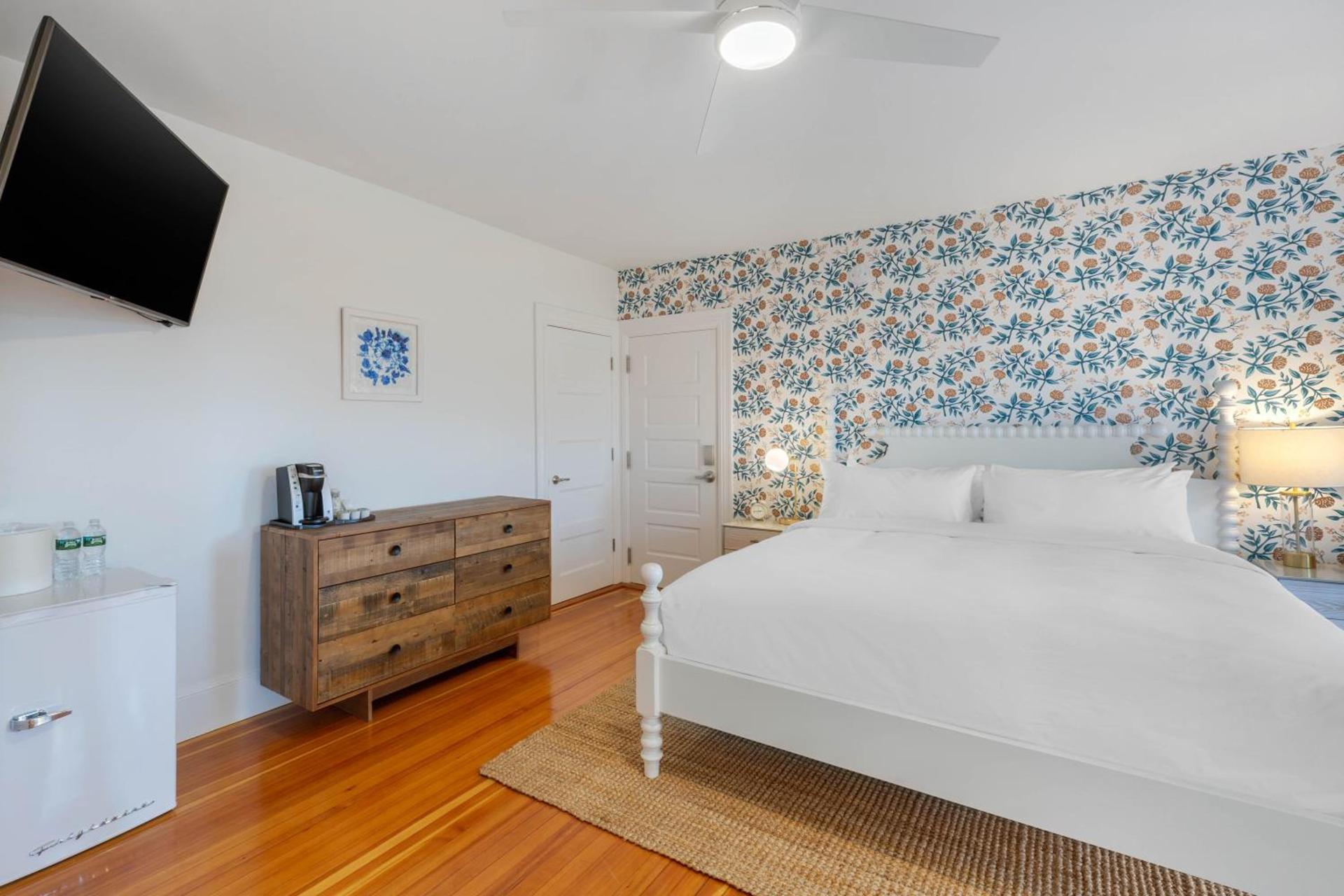 The Shore House photo 16