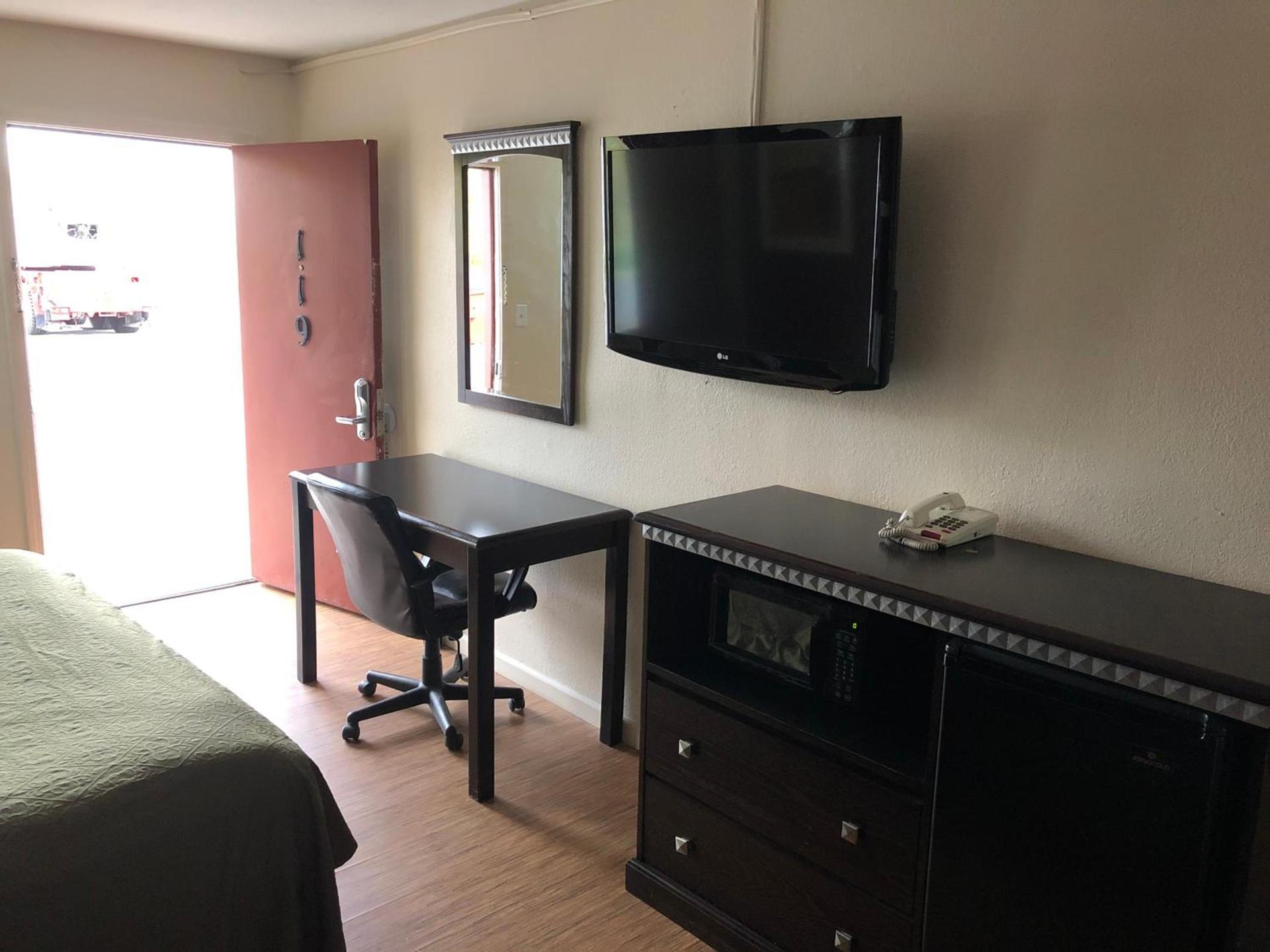 Crossroads Inn photo 6