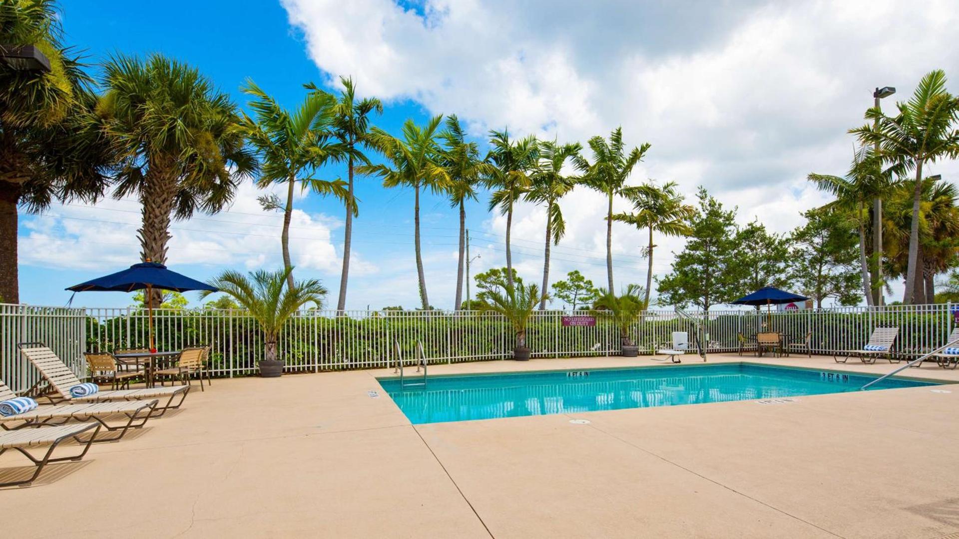 Best Western Plus Sebastian Hotel & Suites photo 27