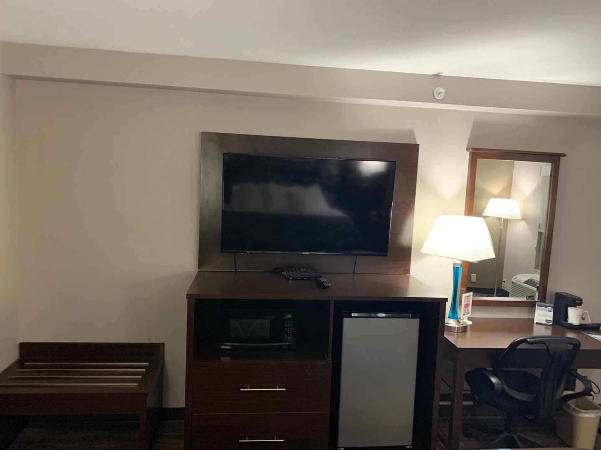 Super 8 by Wyndham Cookeville, TN photo 11