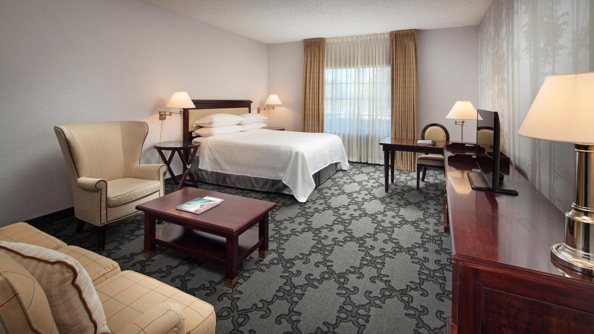 Anaheim Majestic Garden Hotel photo 13