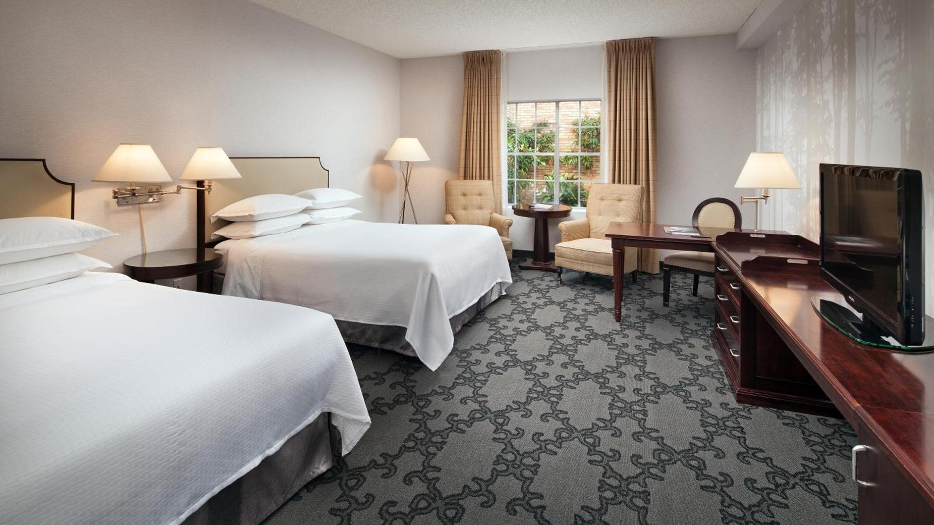 Anaheim Majestic Garden Hotel photo 10