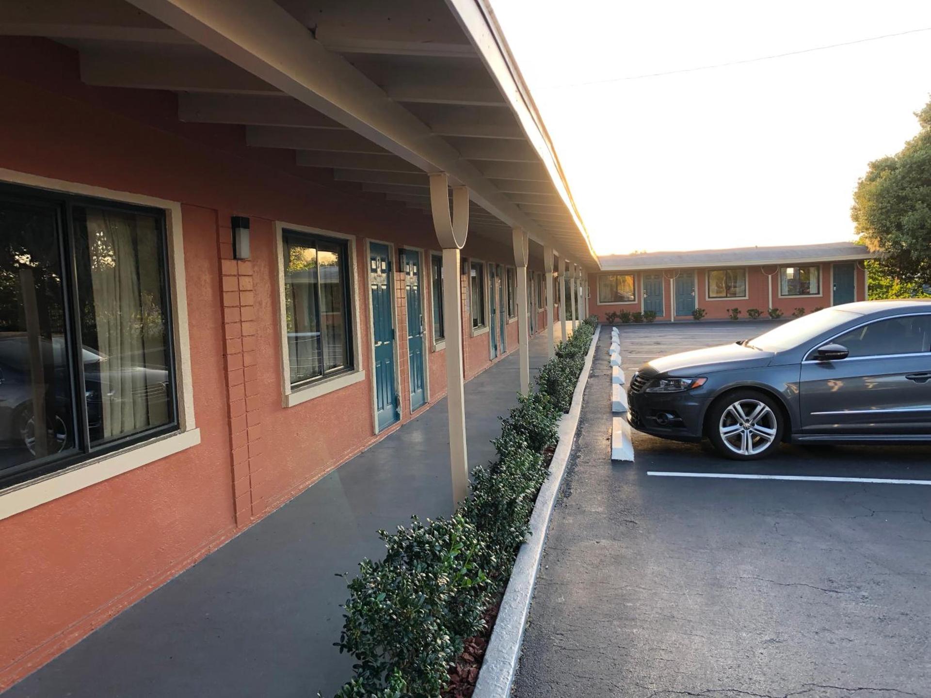 Ocala Cove Motel photo 14