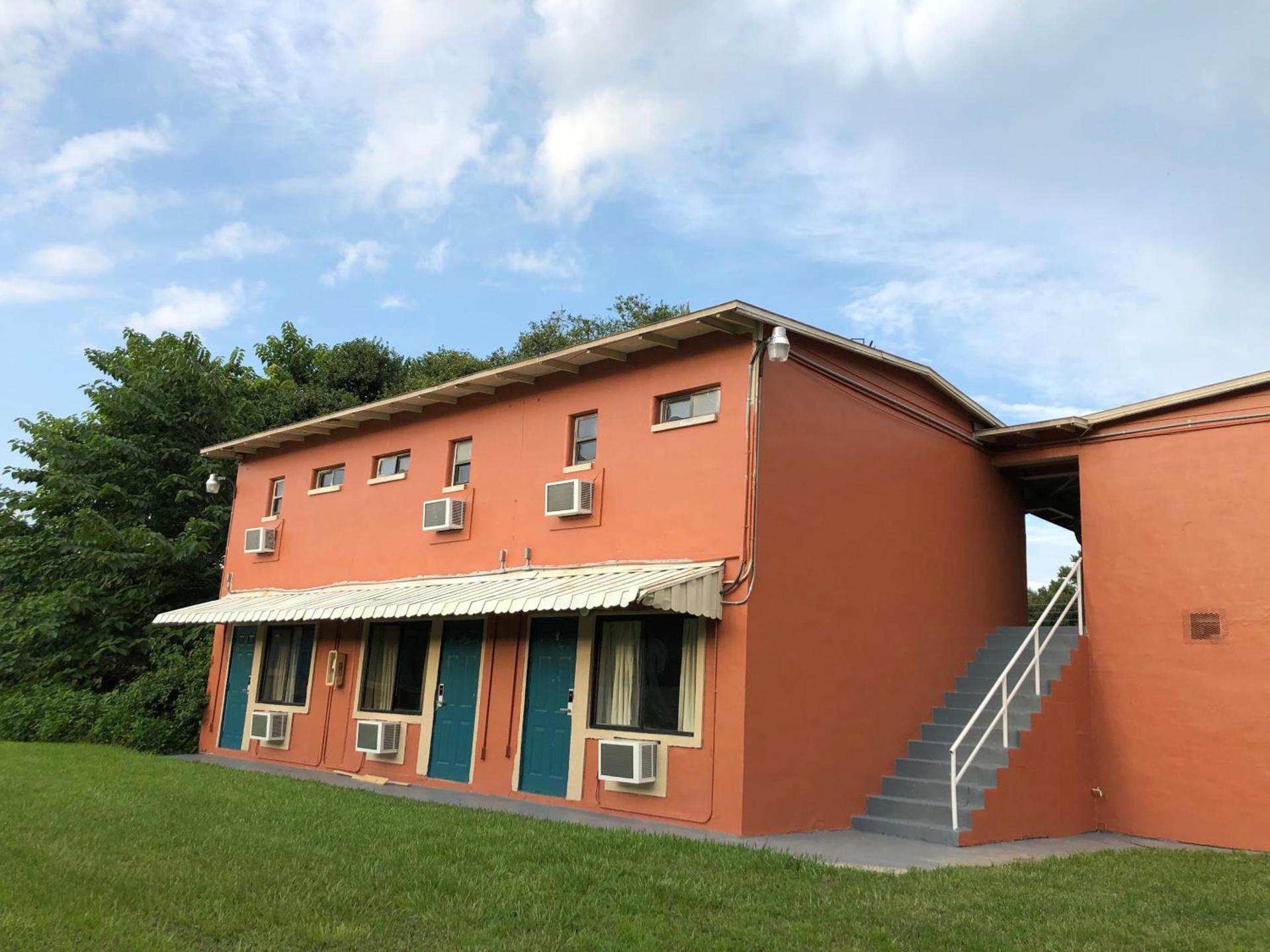Ocala Cove Motel photo 17