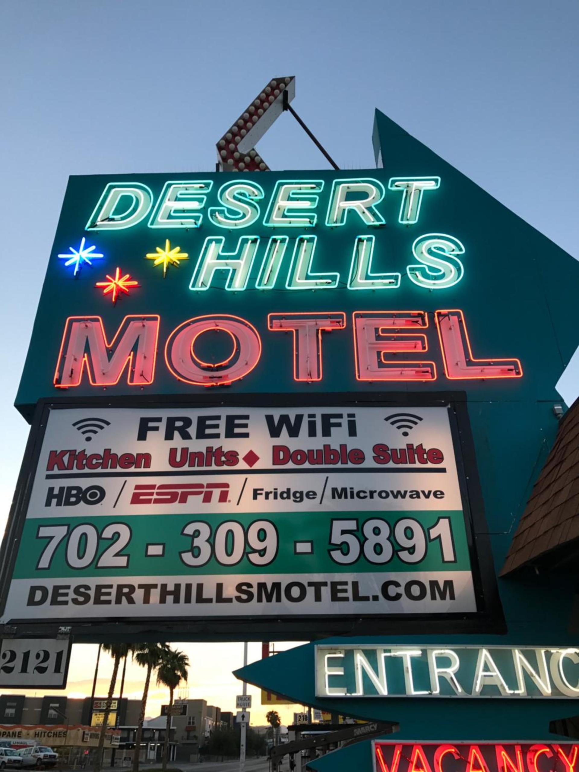 Desert Hills Motel photo 9