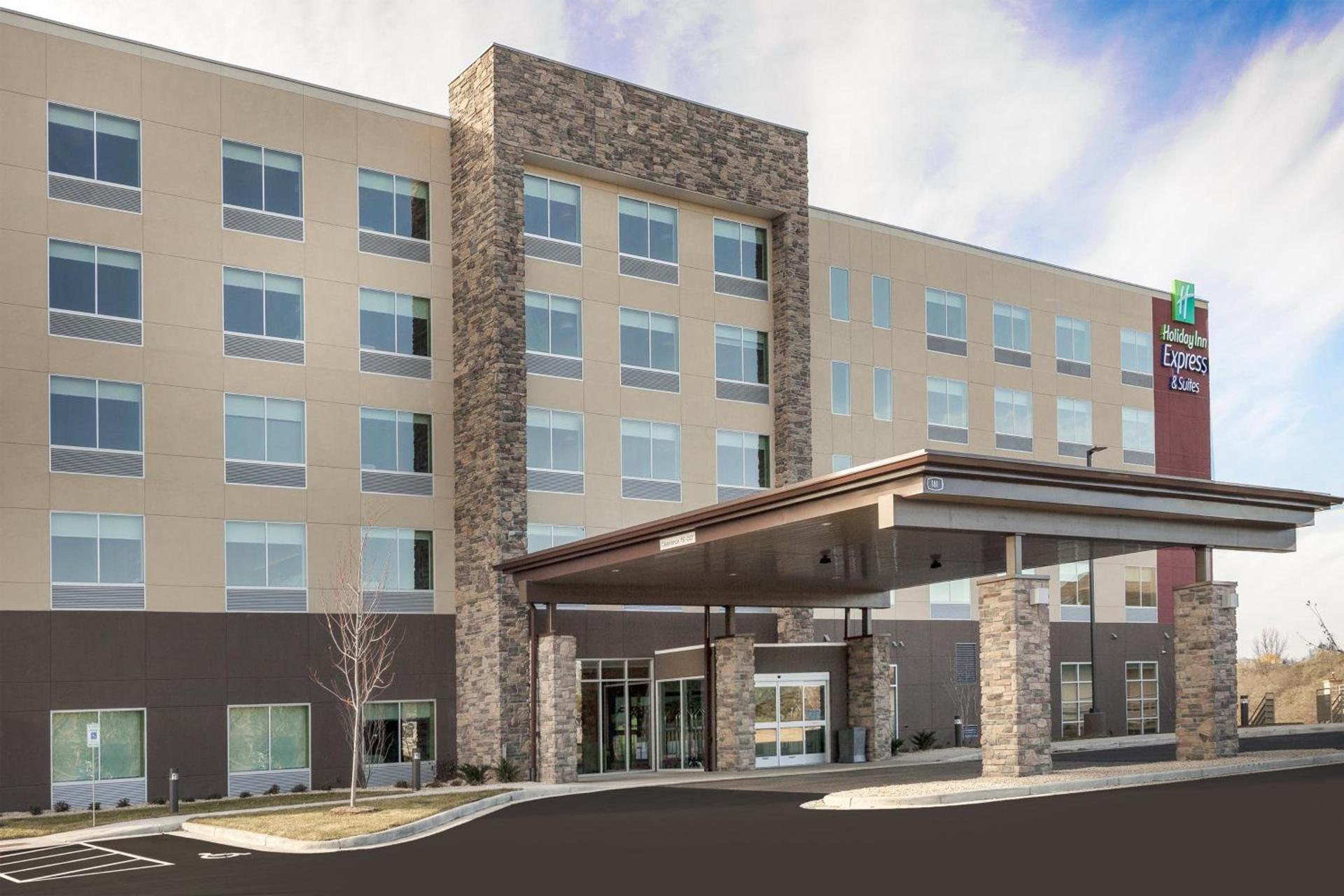 Holiday Inn Express & Suites - Hudson I-94 by IHG photo 36