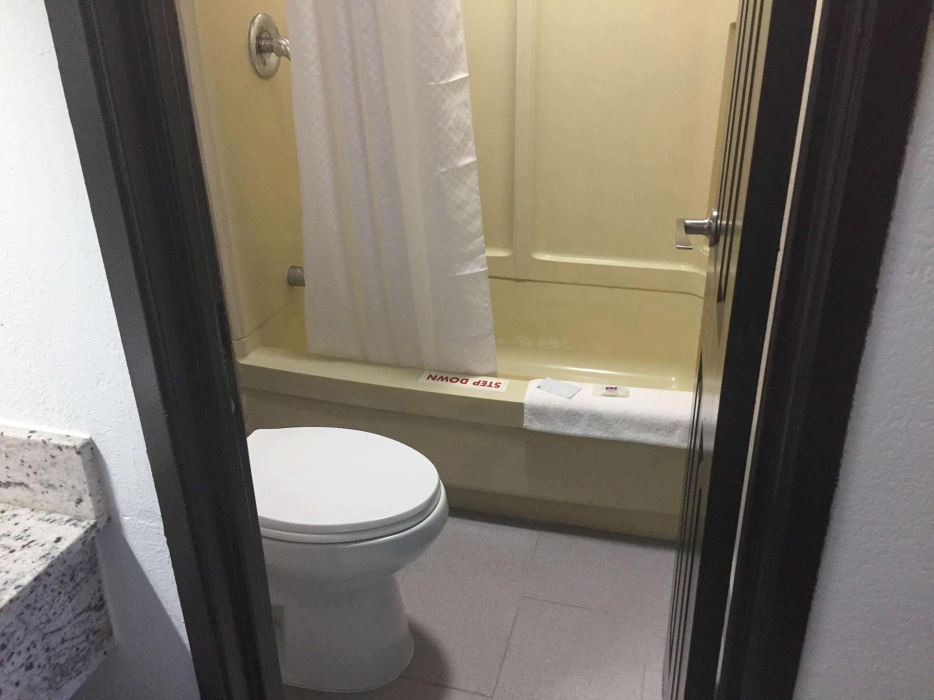 Motel 6-Burnsville, MN photo 36