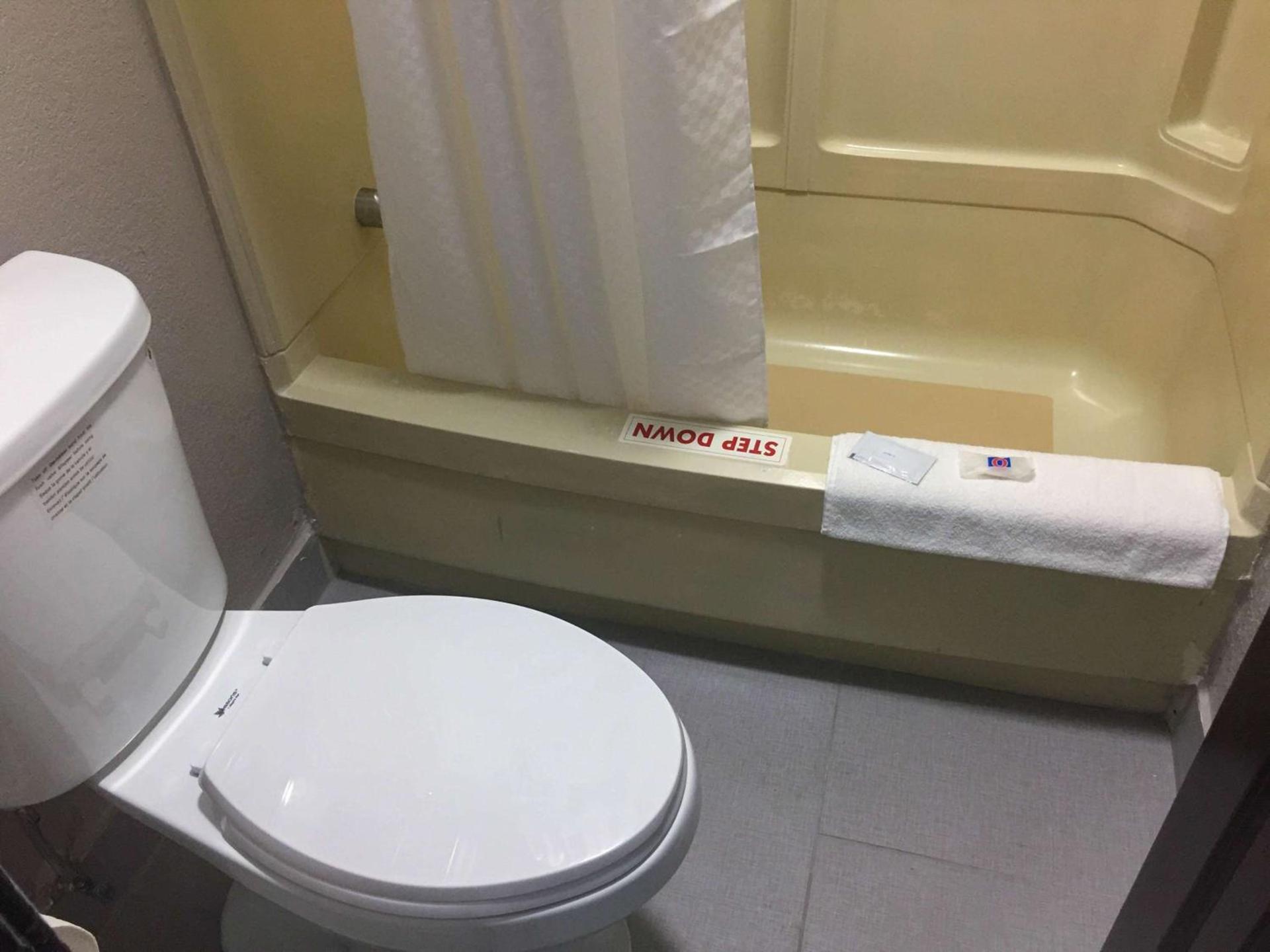 Motel 6-Burnsville, MN photo 37