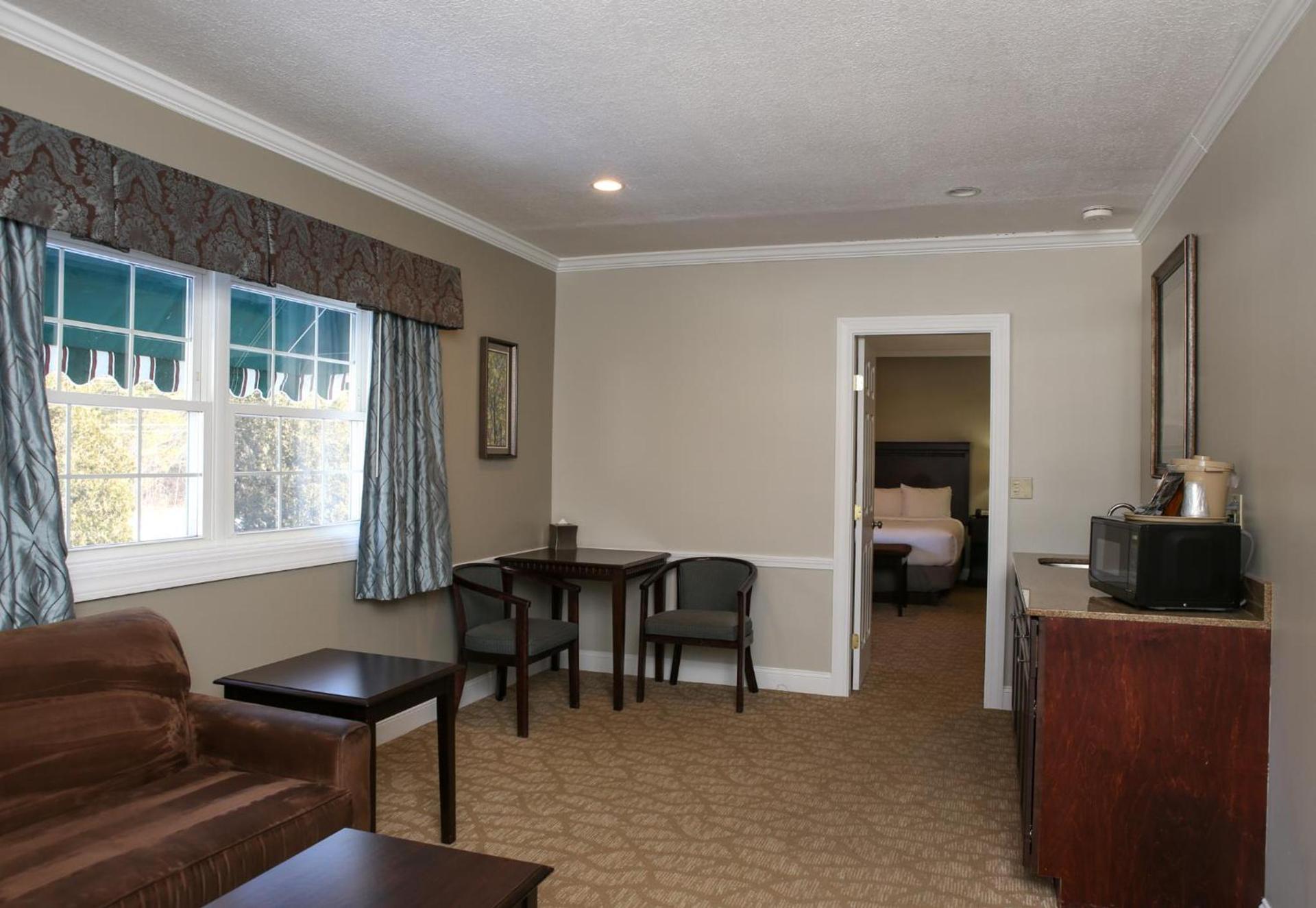 Golden Apple Inn photo 27