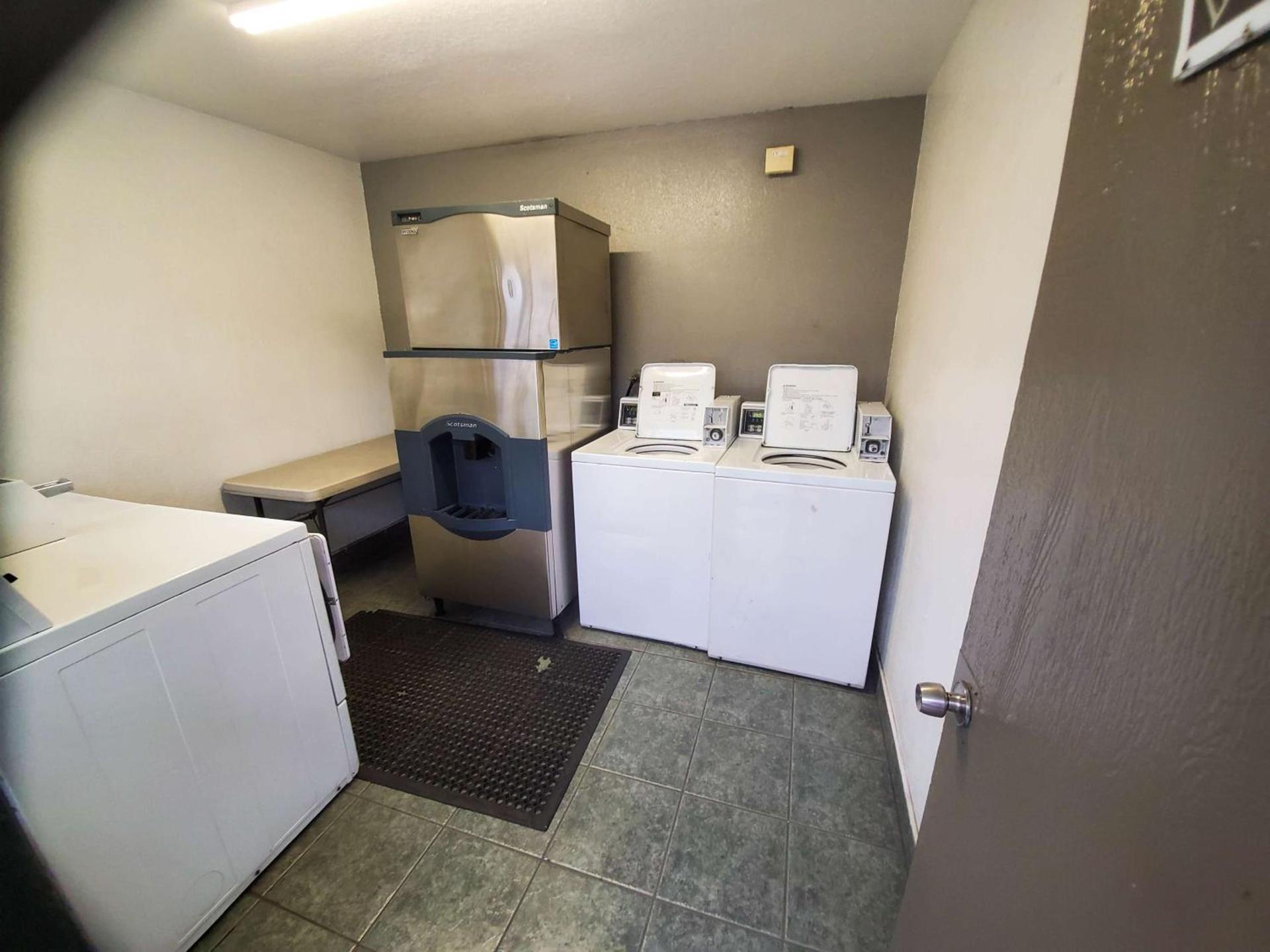 Studio 6-National City, CA - Naval Base San Diego photo 27