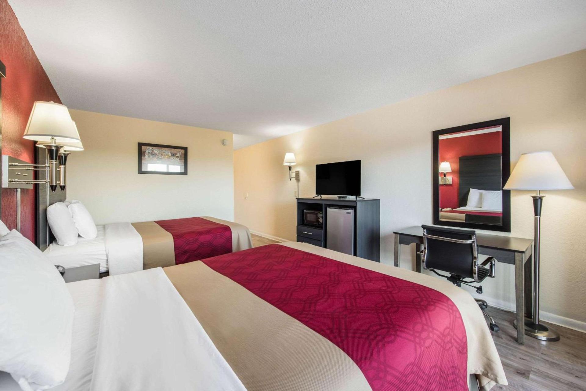 Econo Lodge Waynesville photo 20