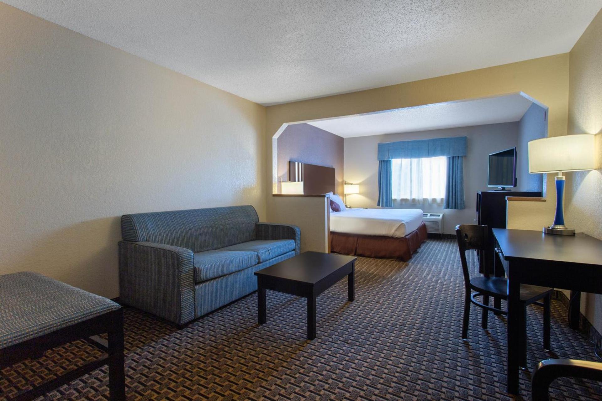 Ramada by Wyndham Glendale Heights/Lombard photo 8