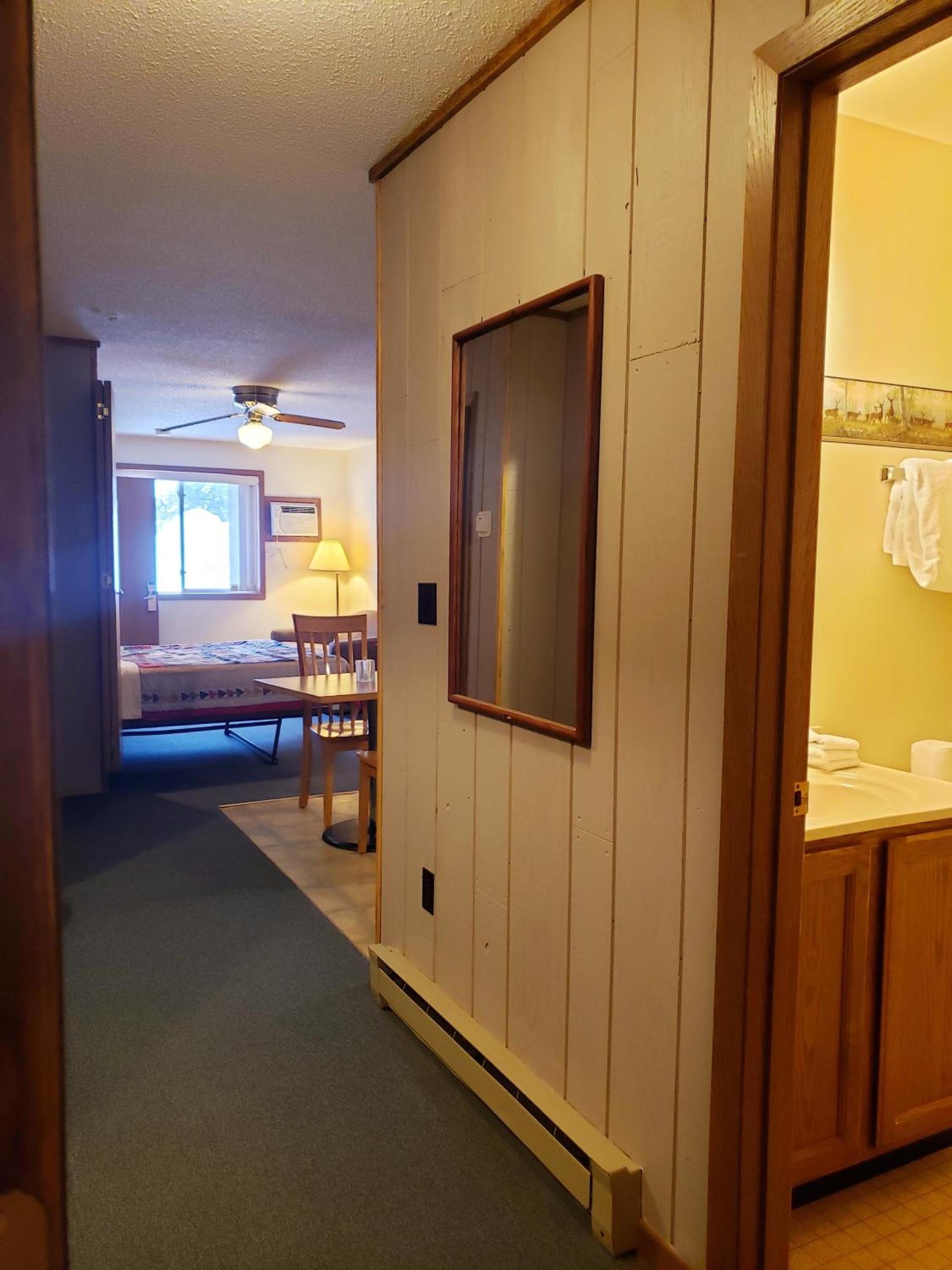 North Ironwood Acres - Black River Lodge photo 74
