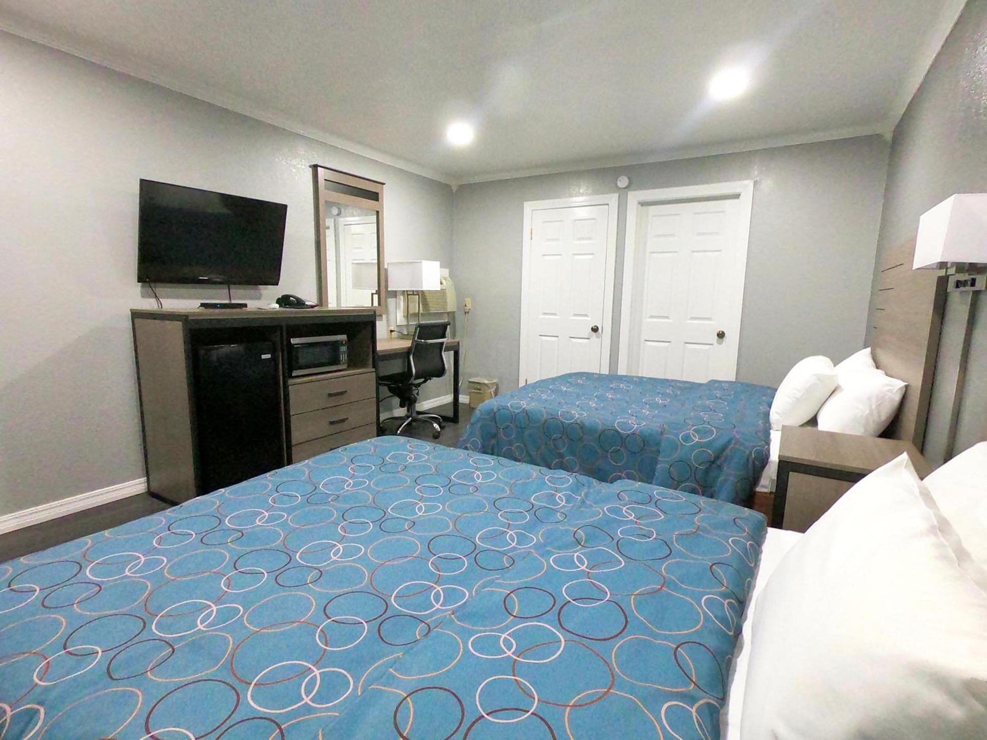 Budget Host Inn photo 13