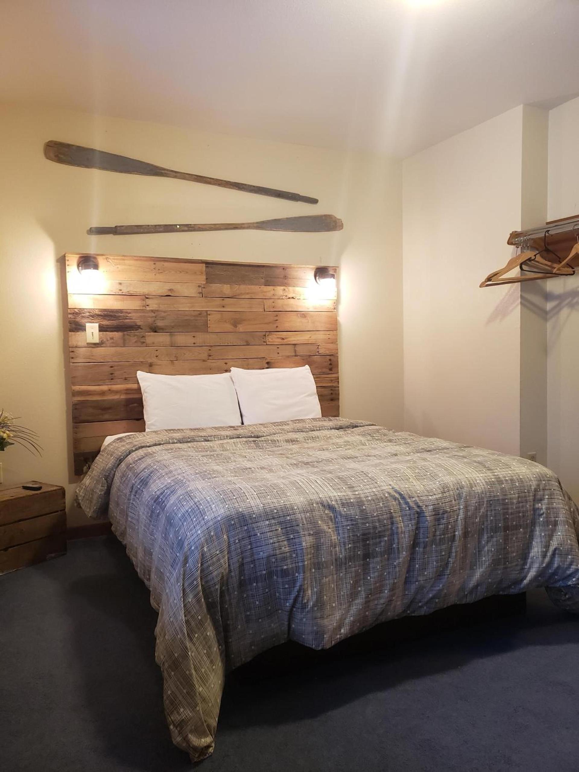 North Ironwood Acres - Black River Lodge photo 50