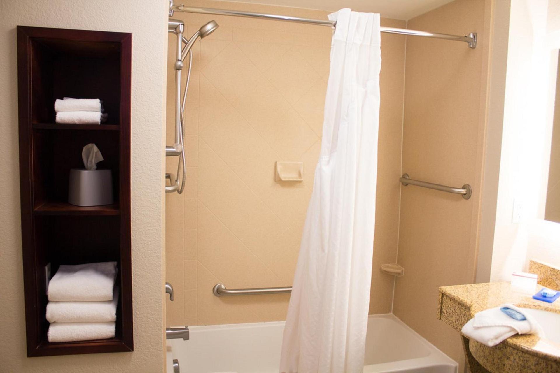 Holiday Inn Express West Jefferson by IHG photo 30
