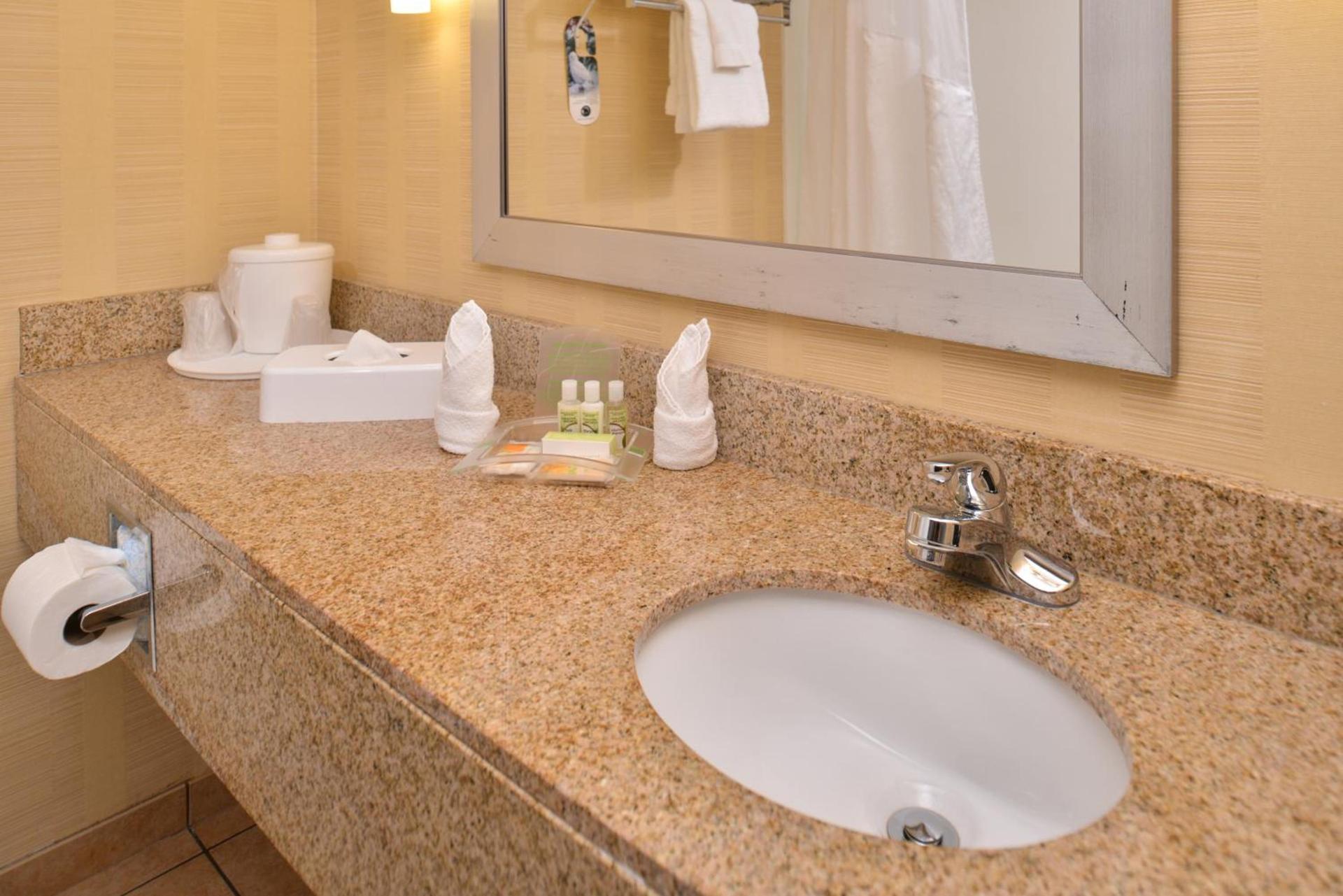 Ramada Plaza by Wyndham Sheridan Hotel & Convention Center photo 17