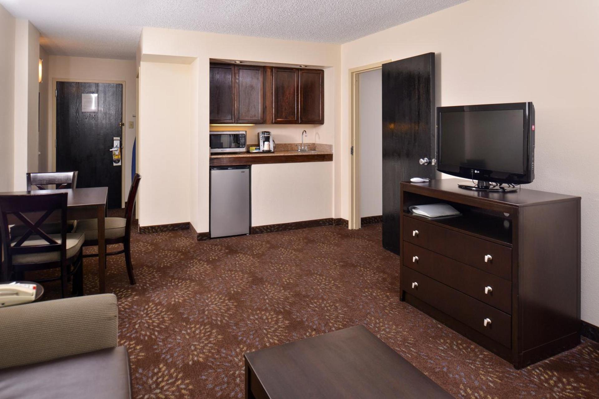 Ramada Plaza by Wyndham Sheridan Hotel & Convention Center photo 48