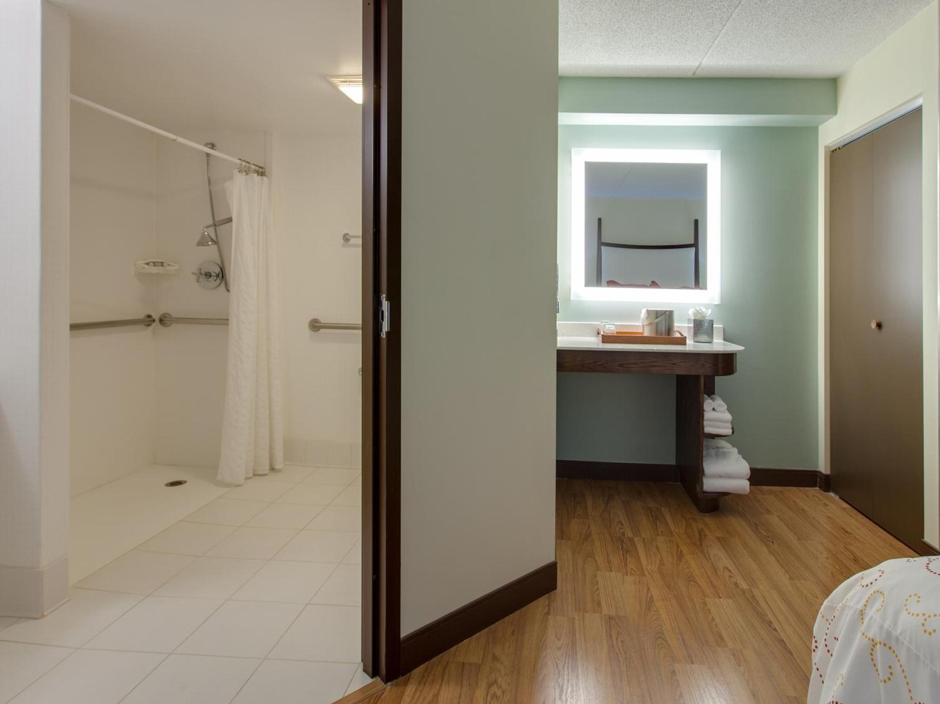 Hotel Indigo Chicago - Vernon Hills by IHG photo 17