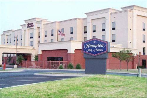 Hampton Inn & Suites Lawton photo 27