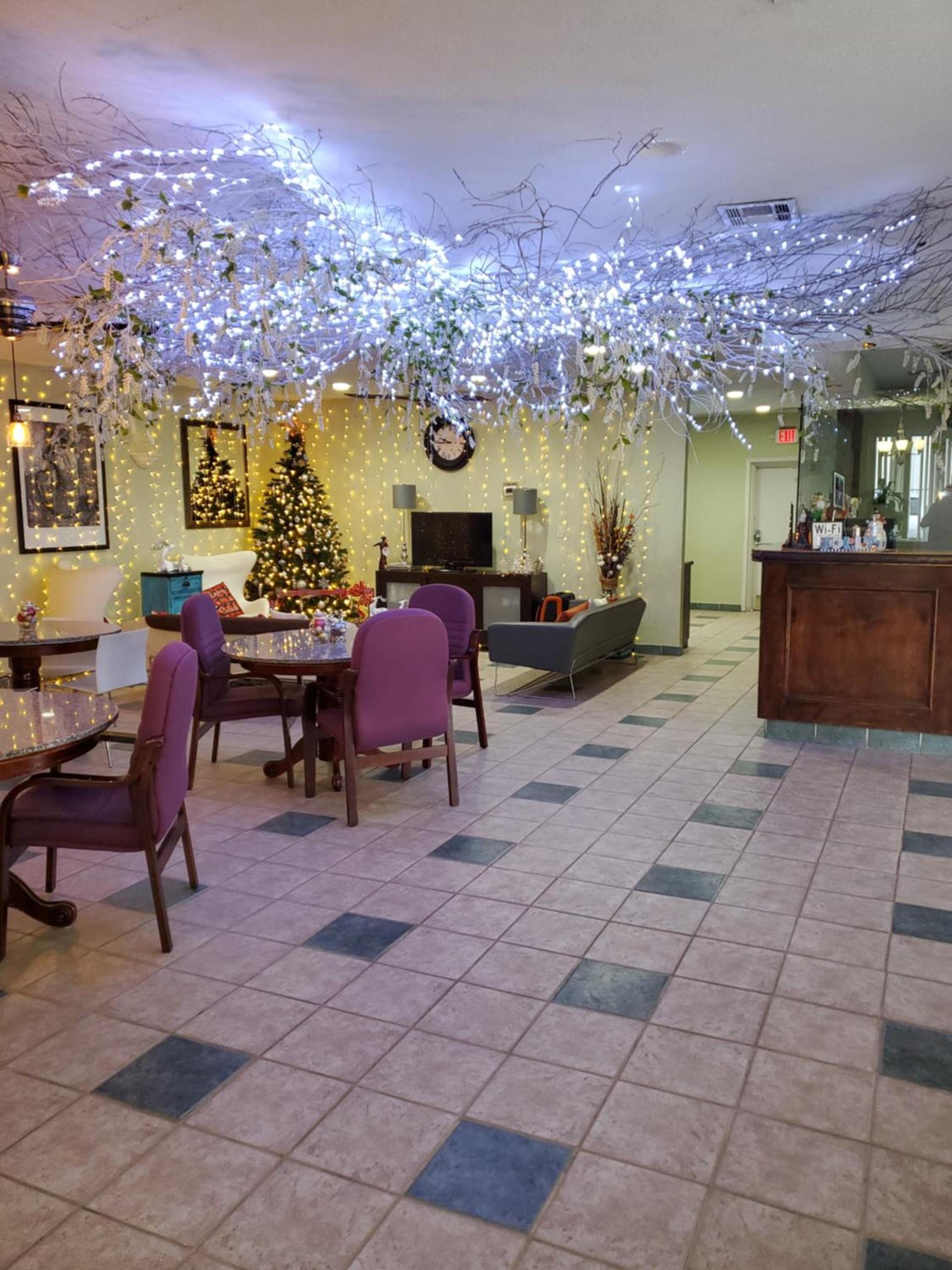 Houston Inn and Suites photo 4