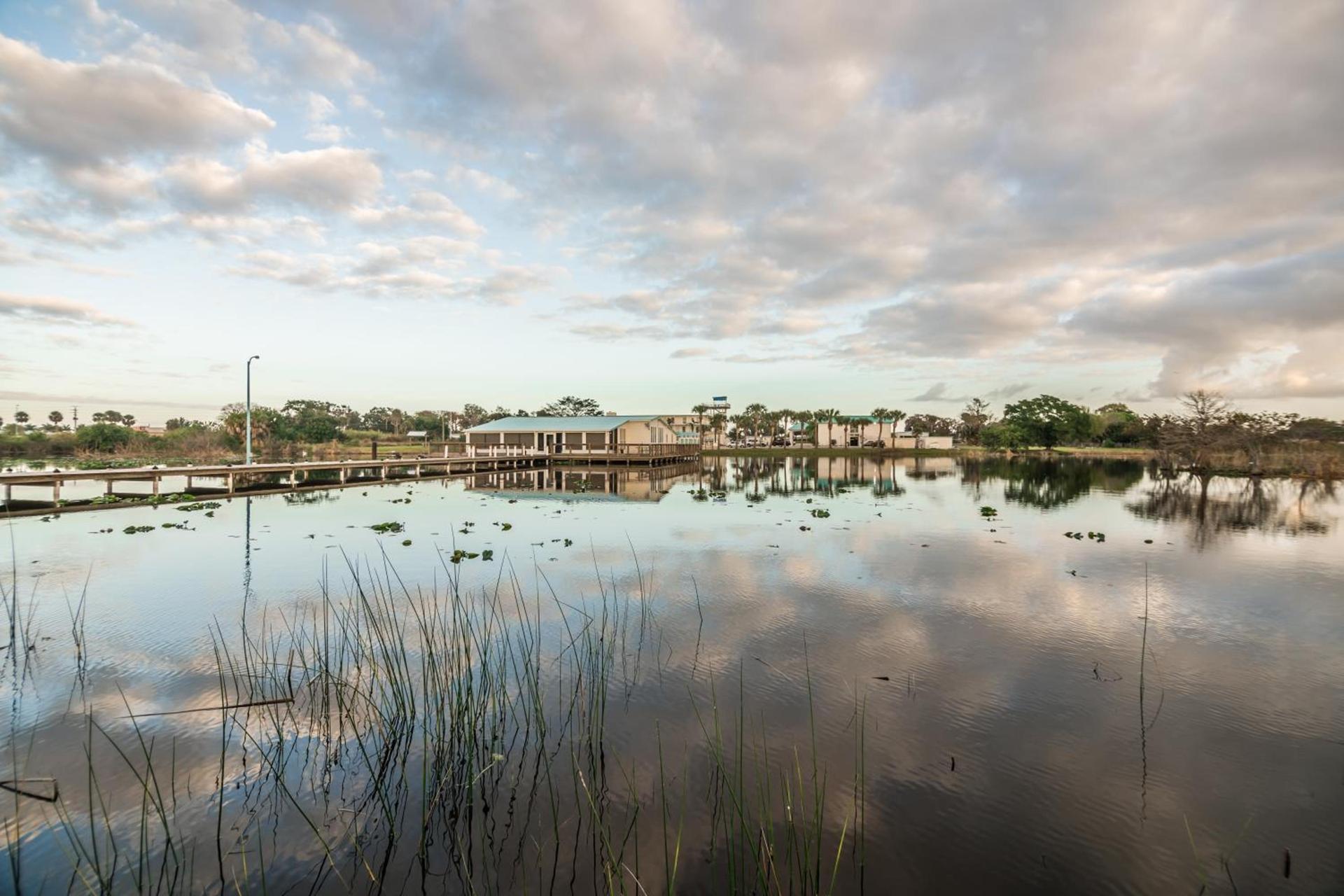 Lakeshore Resort and Marina photo 5