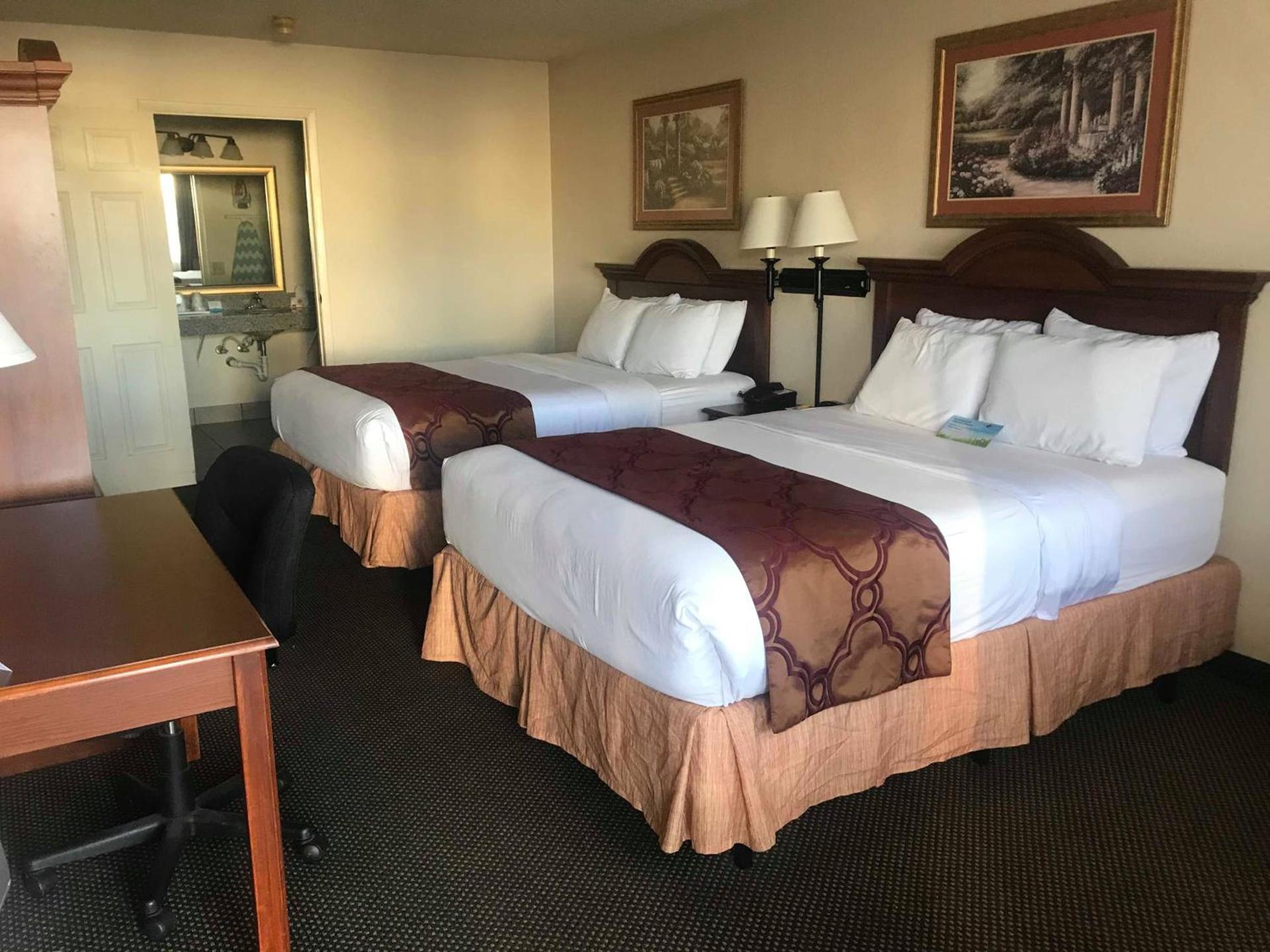 Days Inn by Wyndham Abilene photo 20