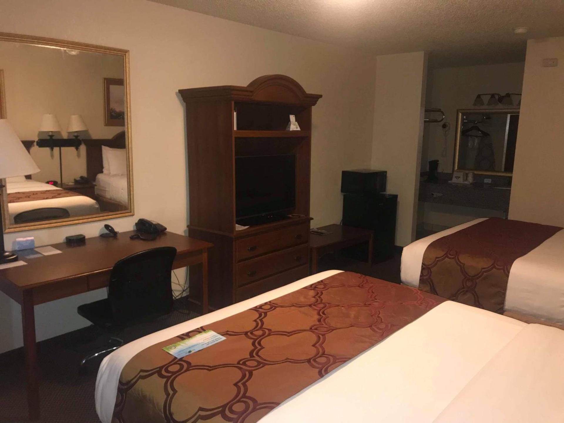 Days Inn by Wyndham Abilene photo 29