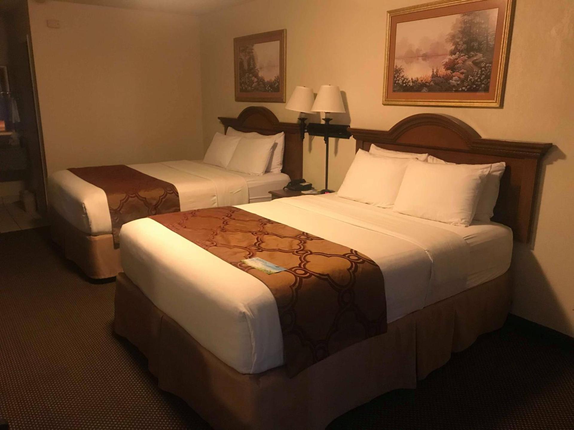 Days Inn by Wyndham Abilene photo 30