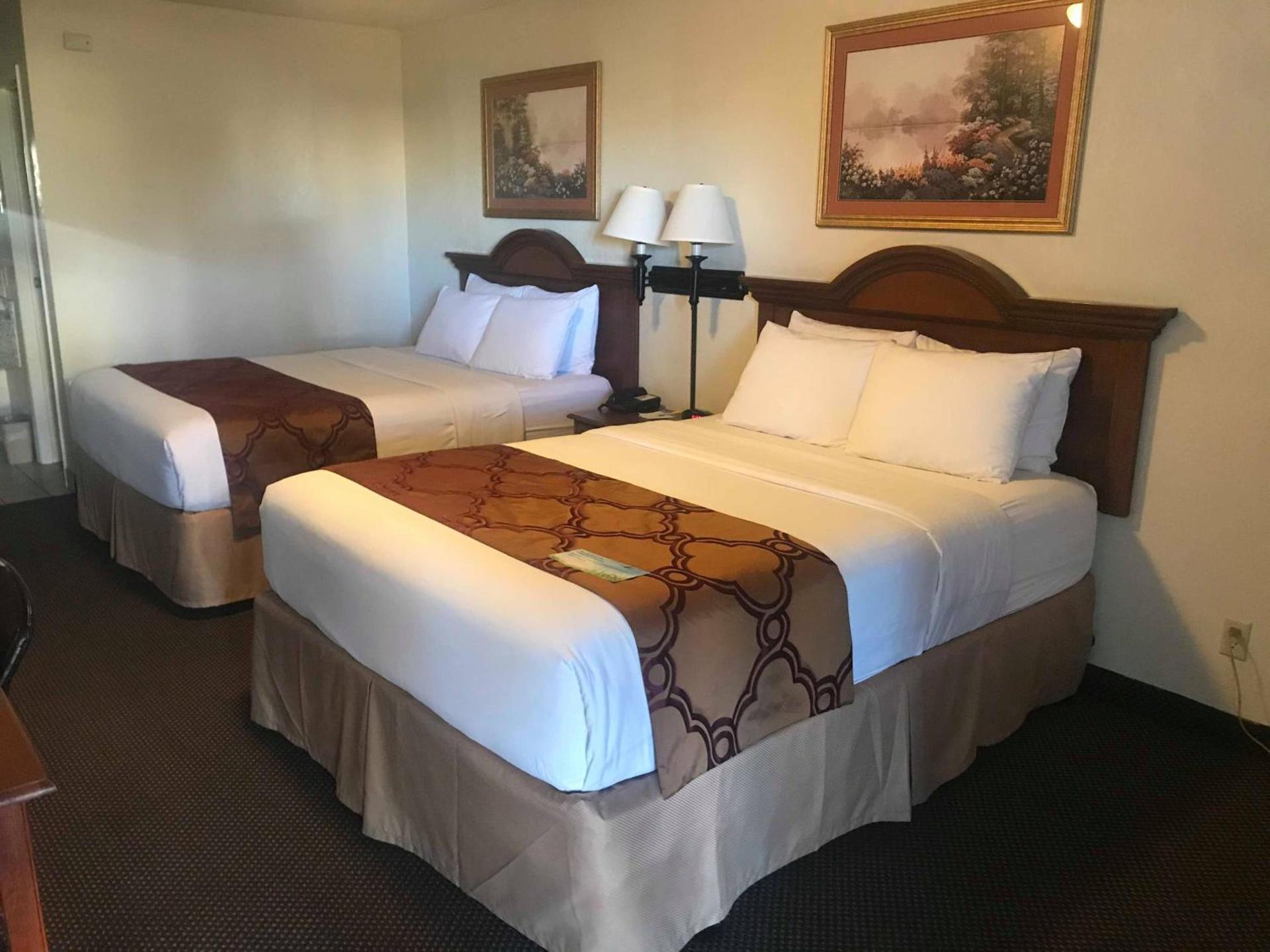 Days Inn by Wyndham Abilene photo 31