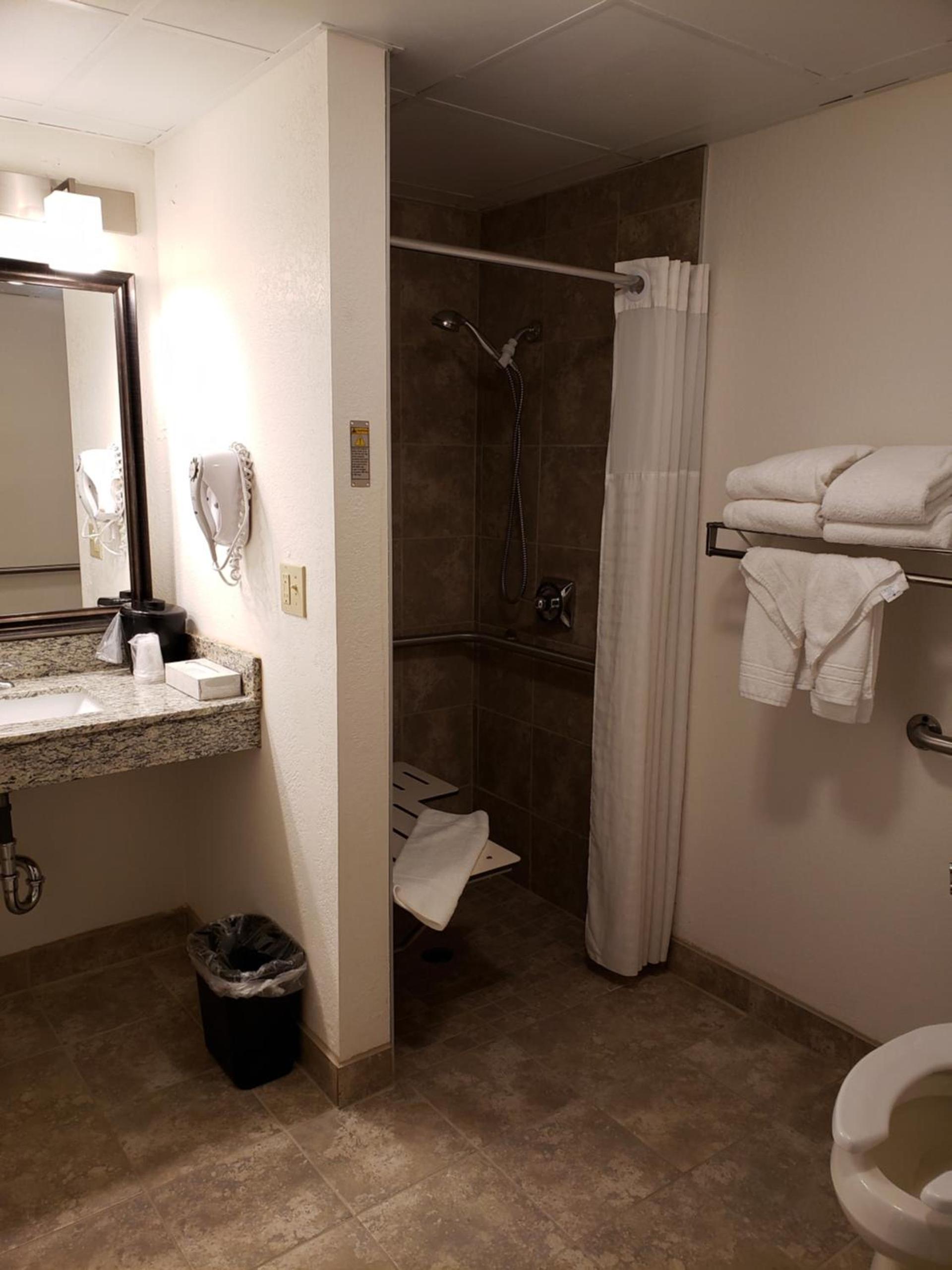 AmericInn by Wyndham Iron River photo 15