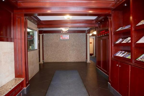 Econo Inn photo 13