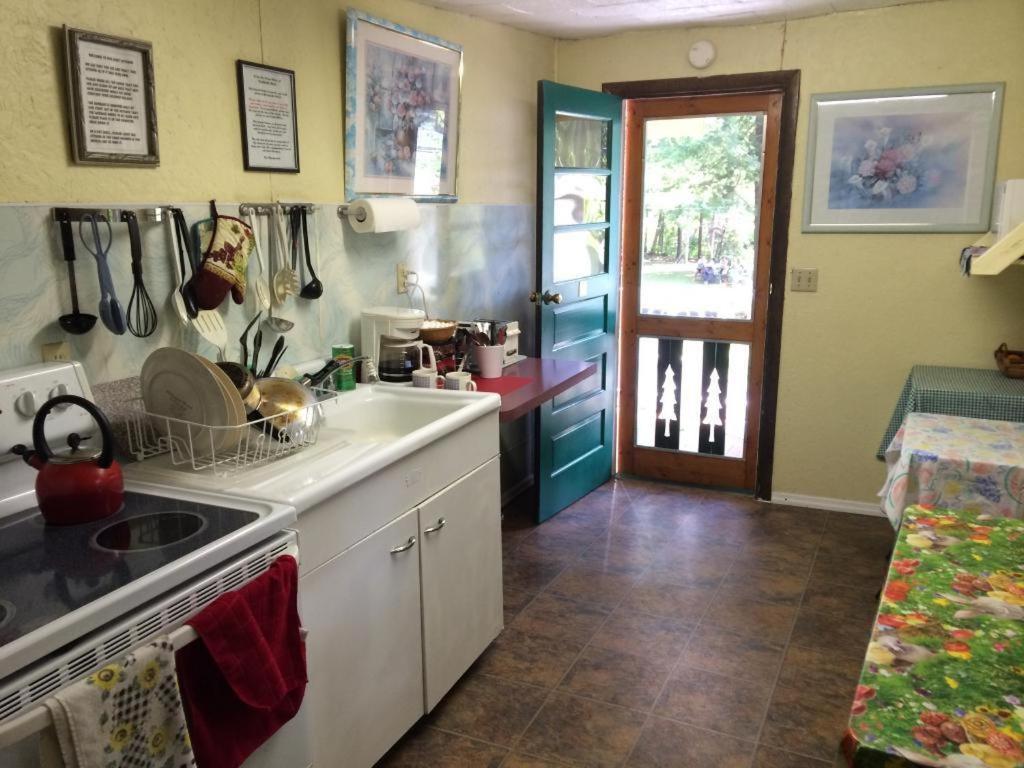 Brookside Motel & Cabins photo 37