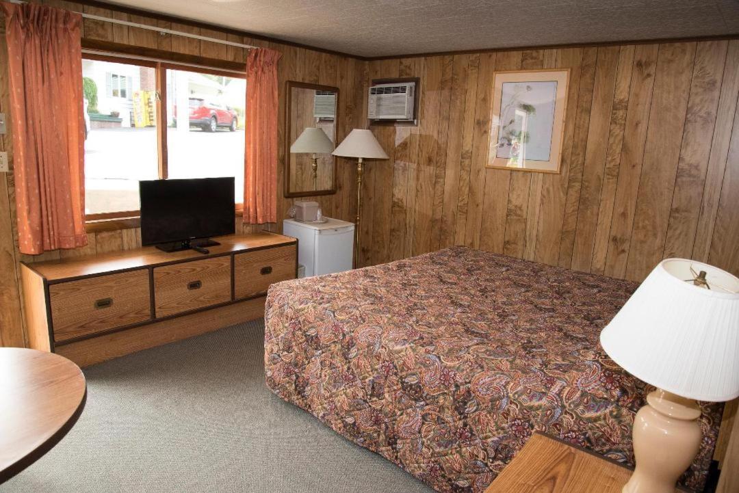 Brookside Motel & Cabins photo 25