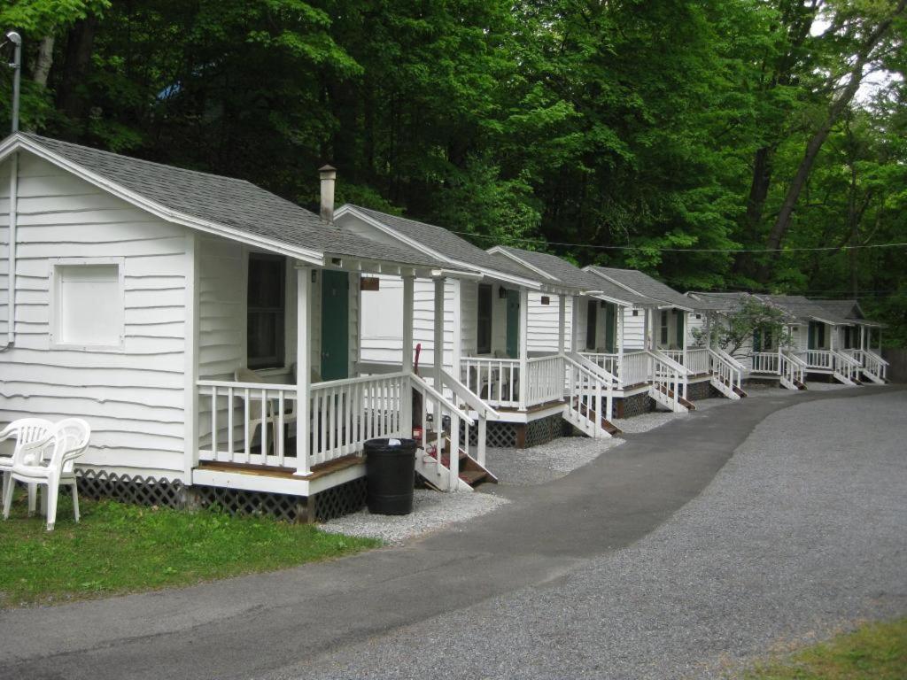 Brookside Motel & Cabins photo 30