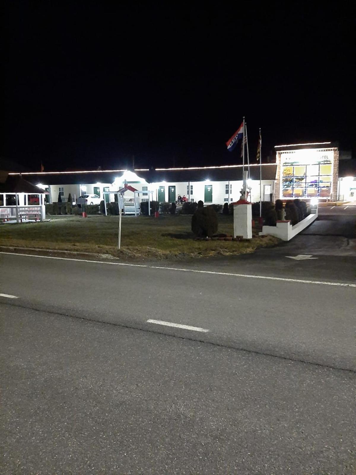 Clarysville Motel — hotel in Frostburg