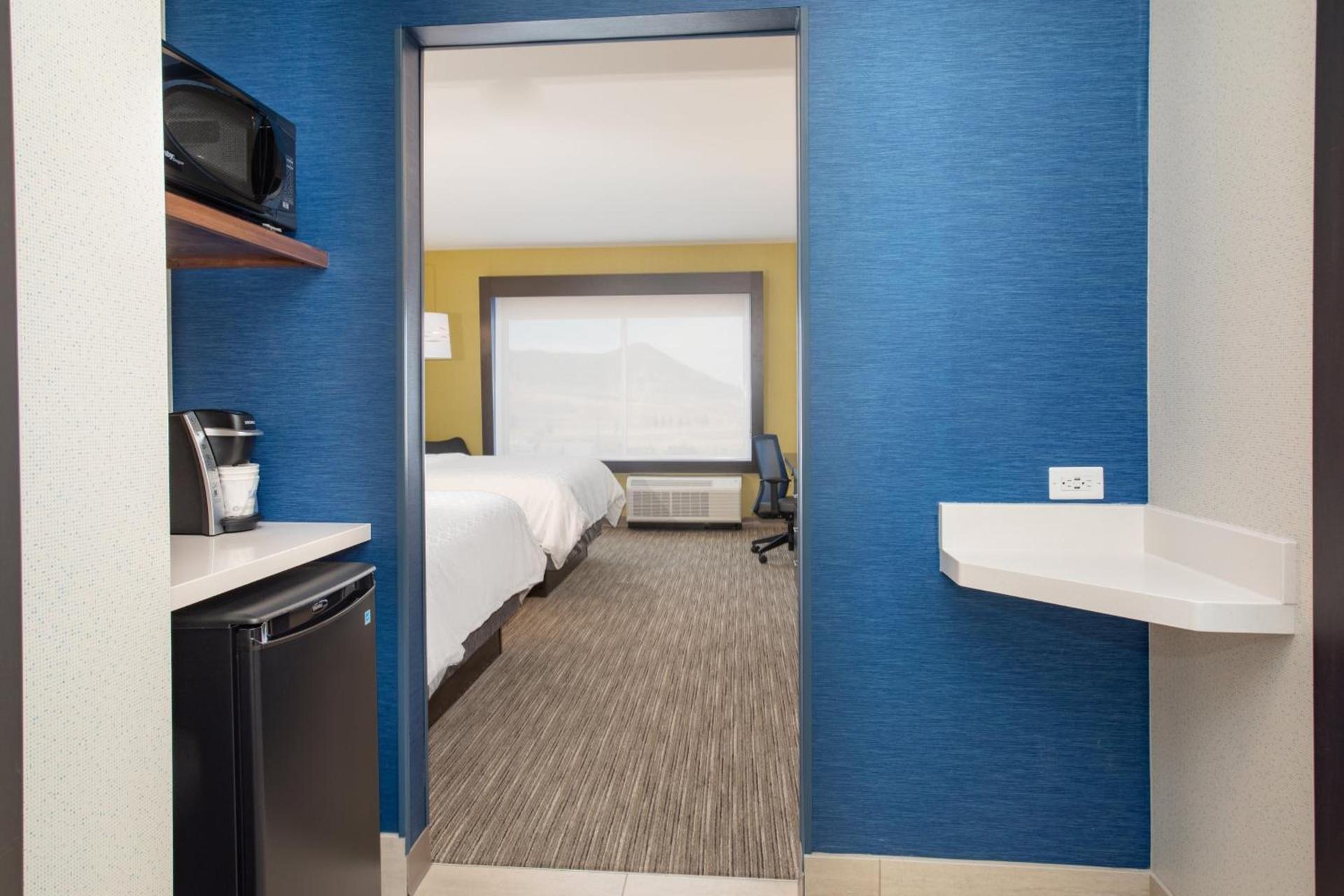 Holiday Inn Express & Suites - Ely by IHG photo 20