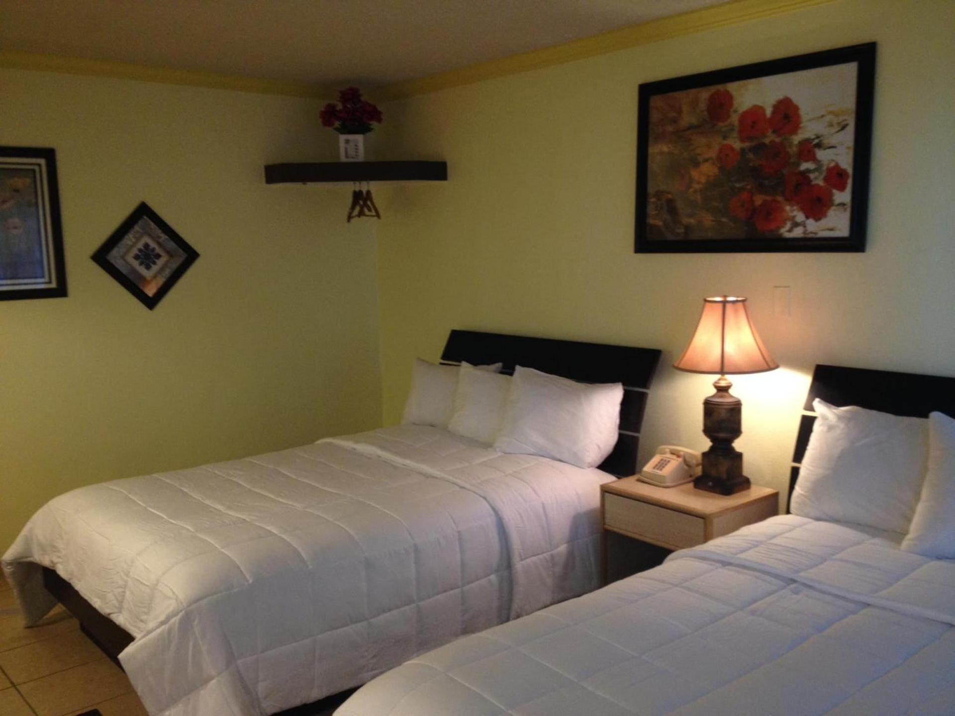 Victorian Inn photo 12