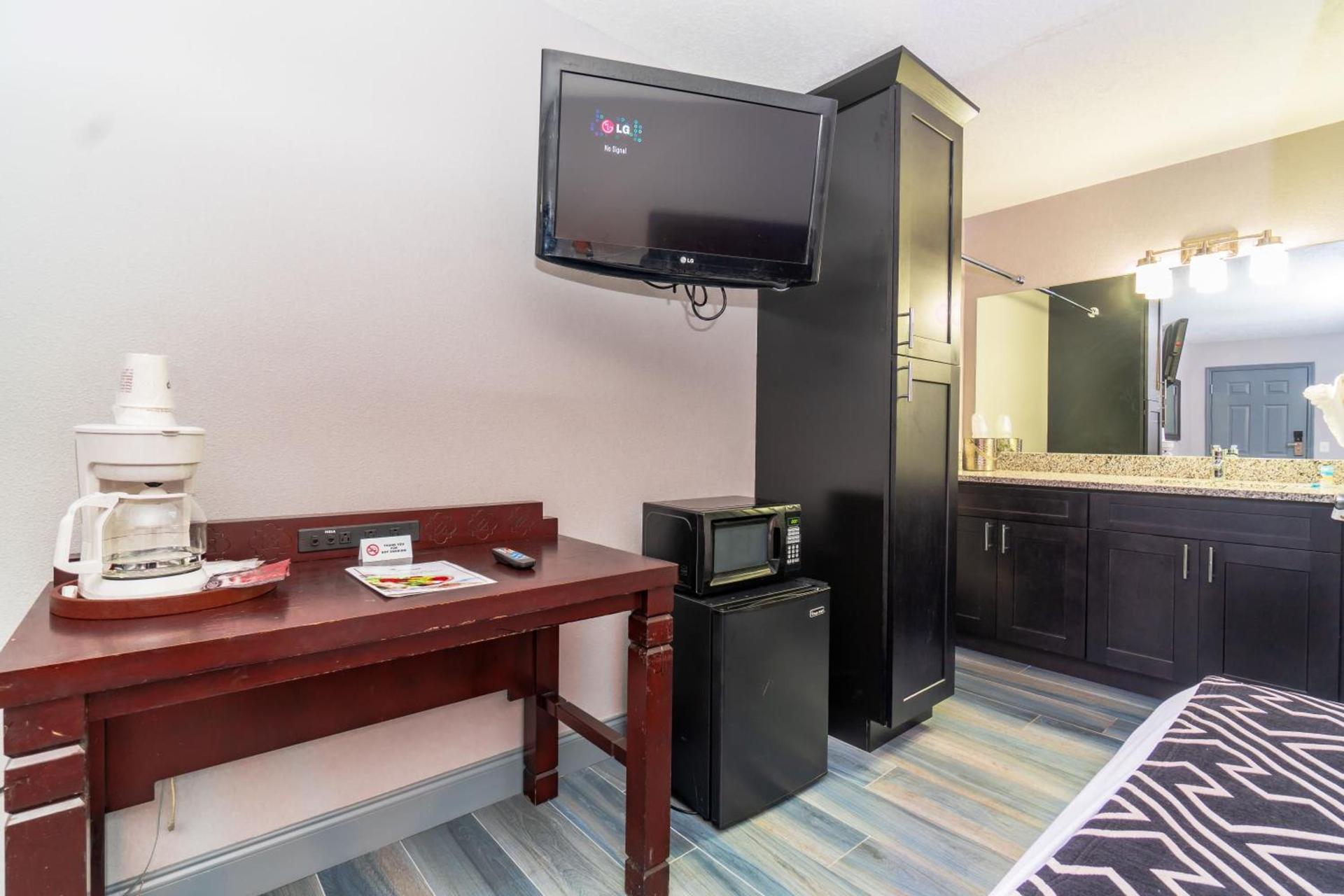 Sunshine Inn photo 16