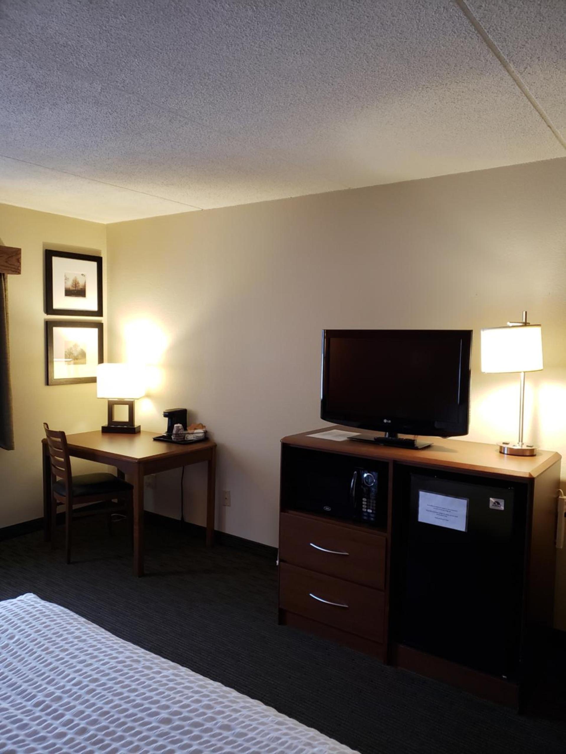 AmericInn by Wyndham Iron River photo 6
