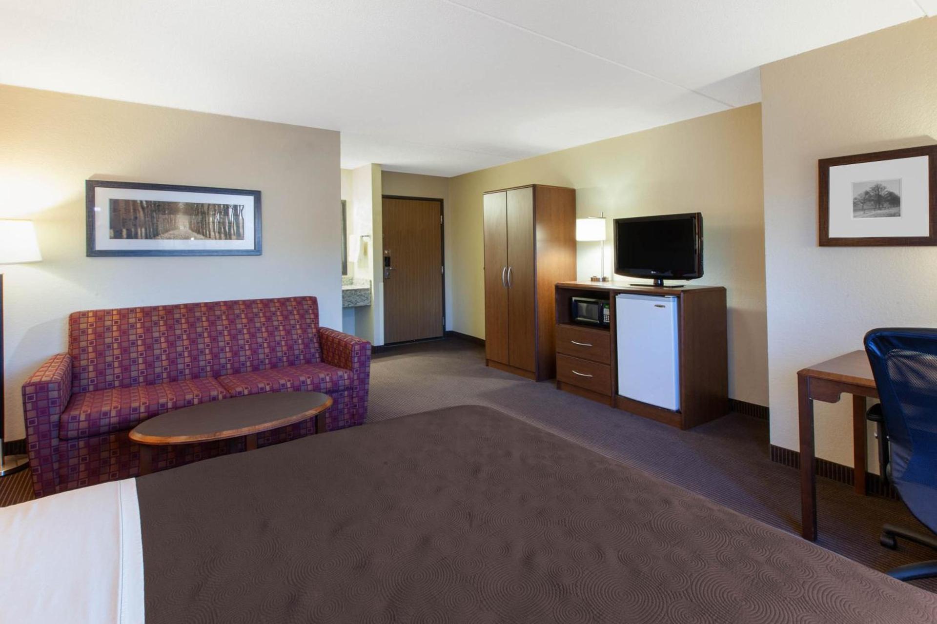 AmericInn by Wyndham Iron River photo 4