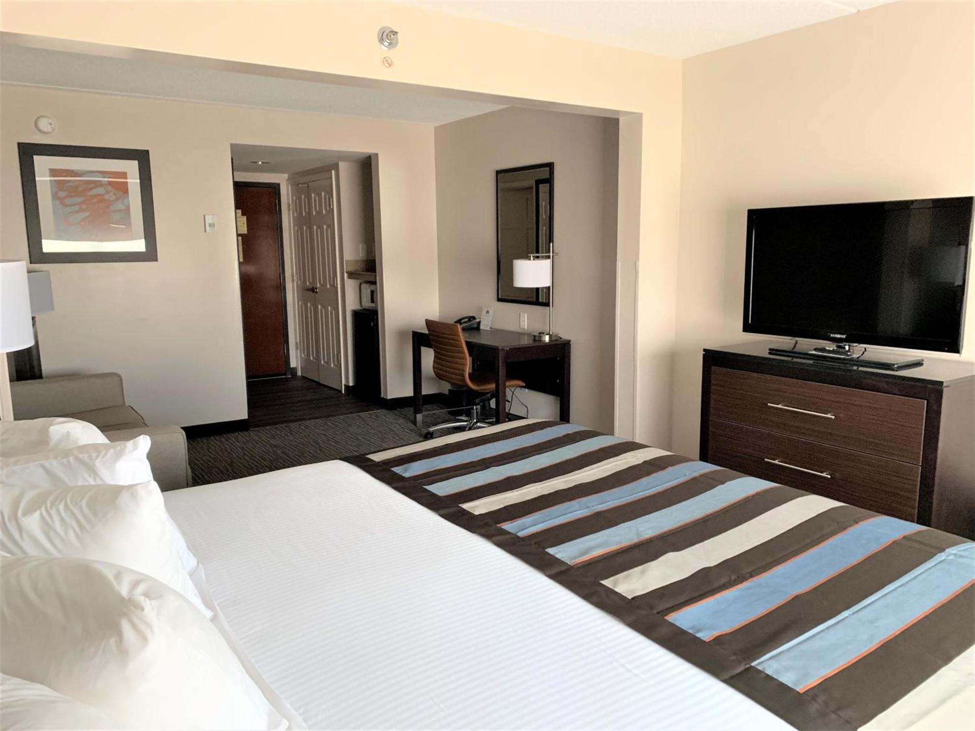 Wingate by Wyndham Wilmington photo 42