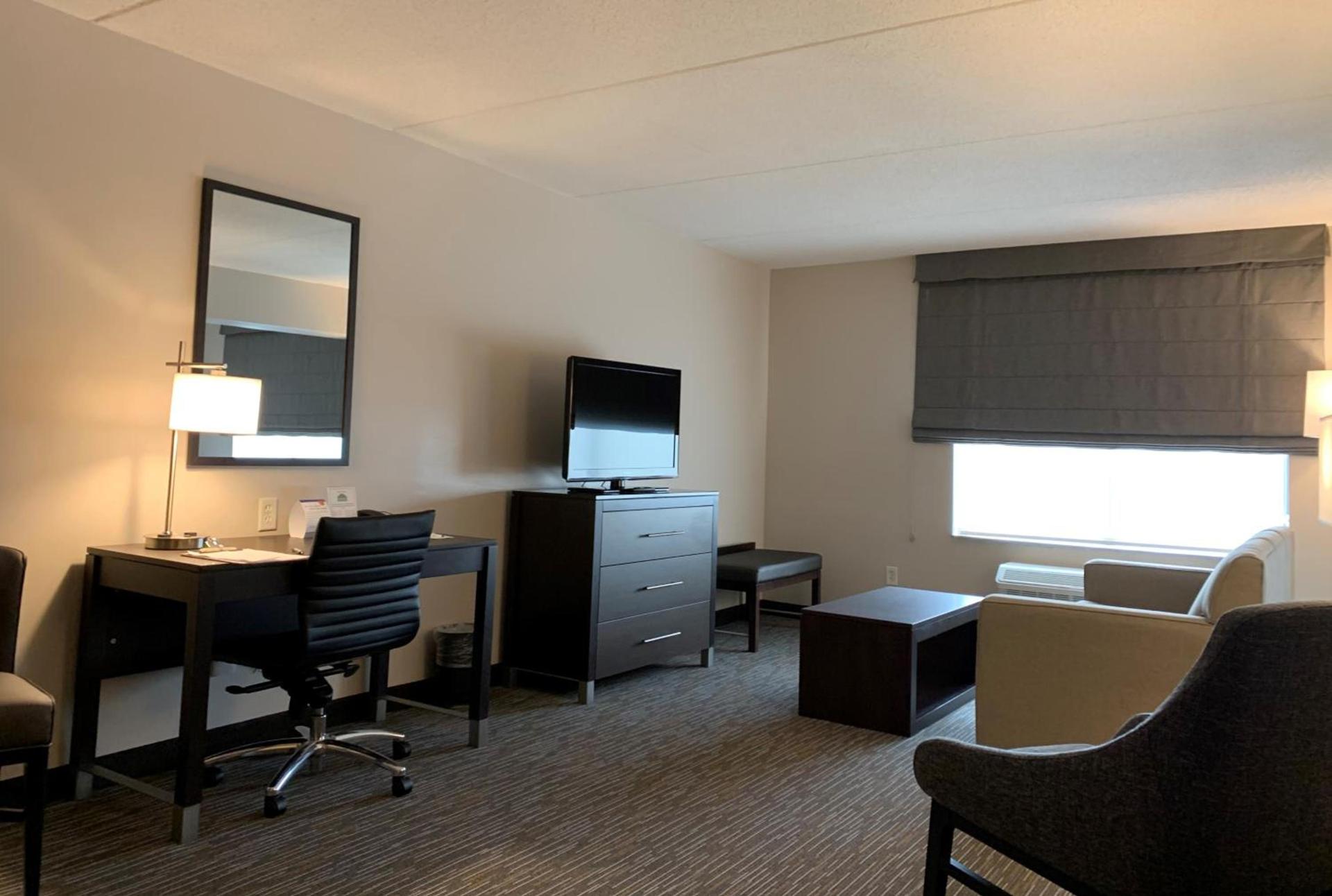 Wingate by Wyndham Wilmington photo 63