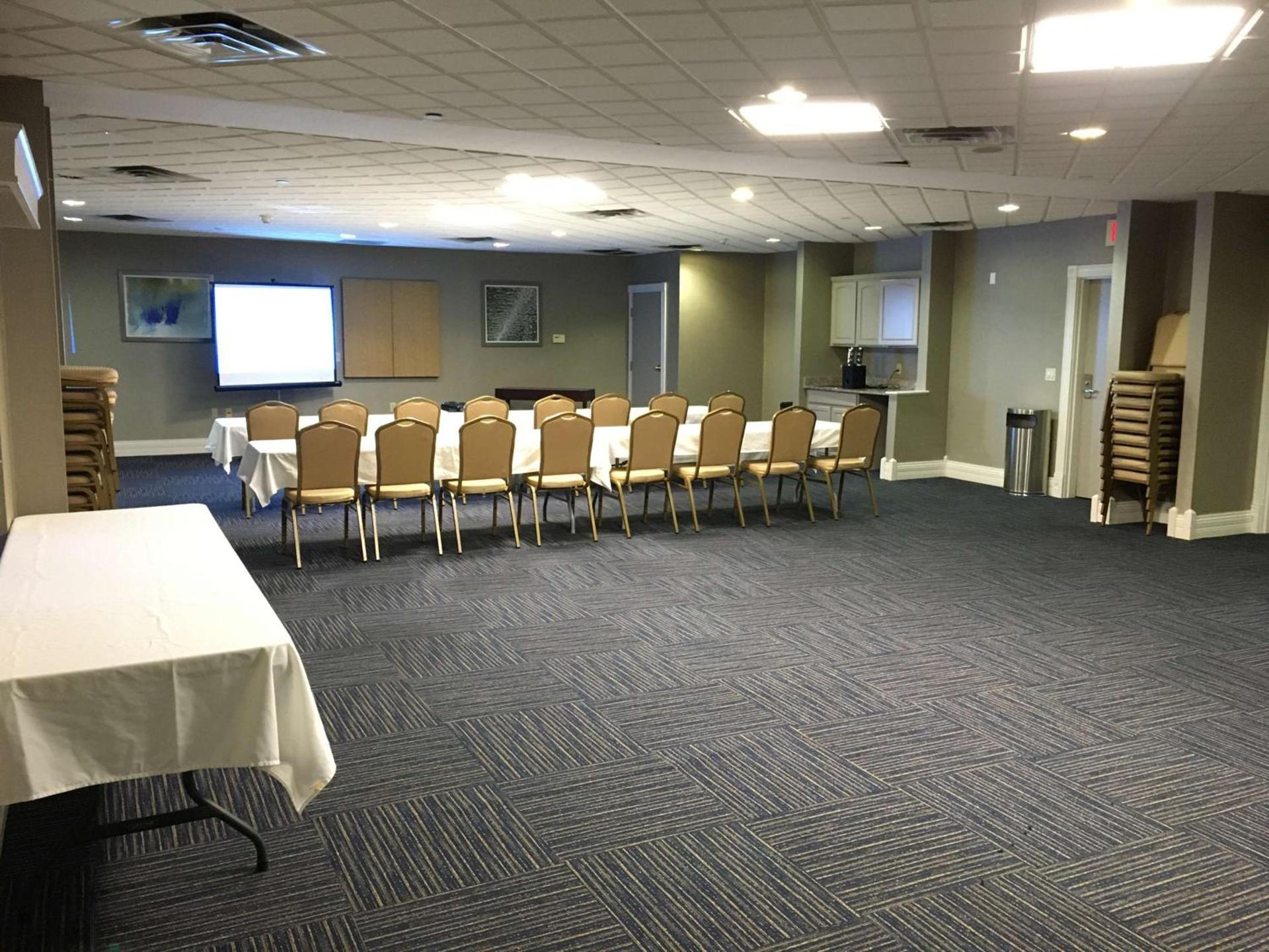 Best Western Plus Kalamazoo Suites photo 14